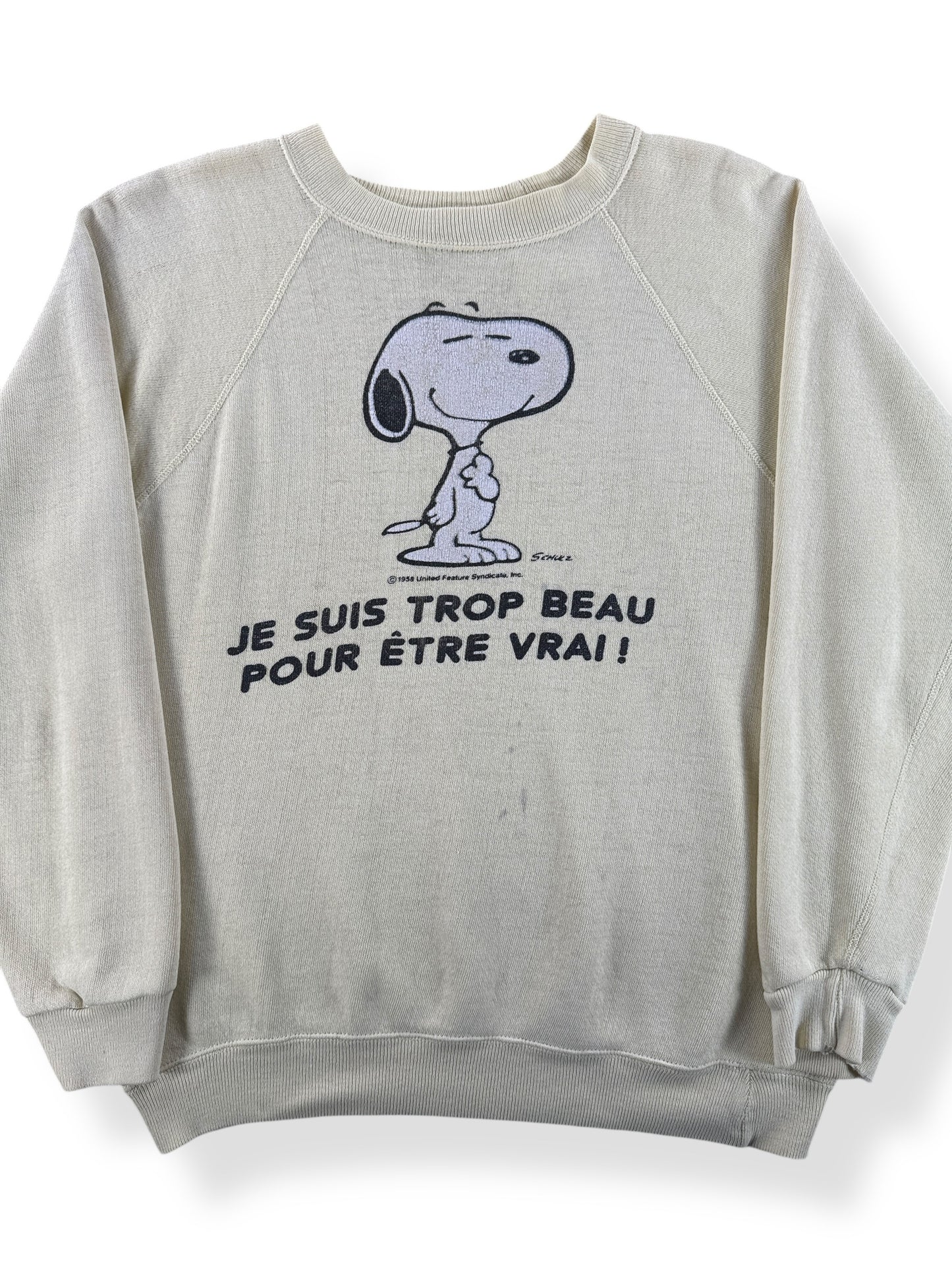 Front Close Up of Vintage Snoopy Je Suis Trop Beau Pour Etre Vrai Crewneck SZ S