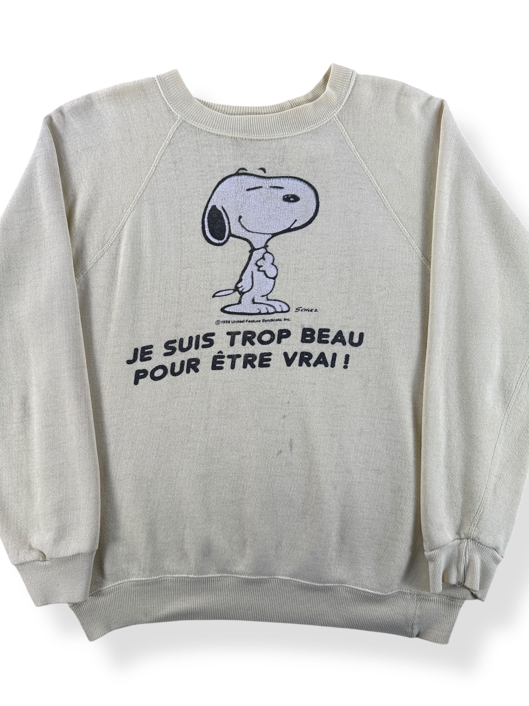 Front Close Up of Vintage Snoopy Je Suis Trop Beau Pour Etre Vrai Crewneck SZ S