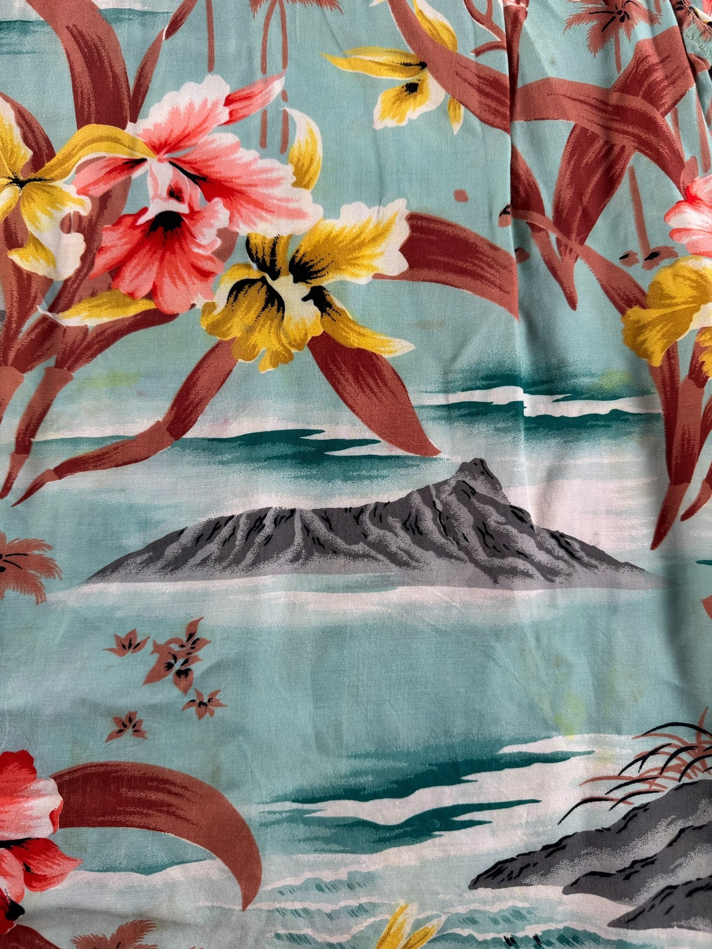 Staining on Vintage Penney's Flowers & Waves Rayon Aloha Shirt SZ M