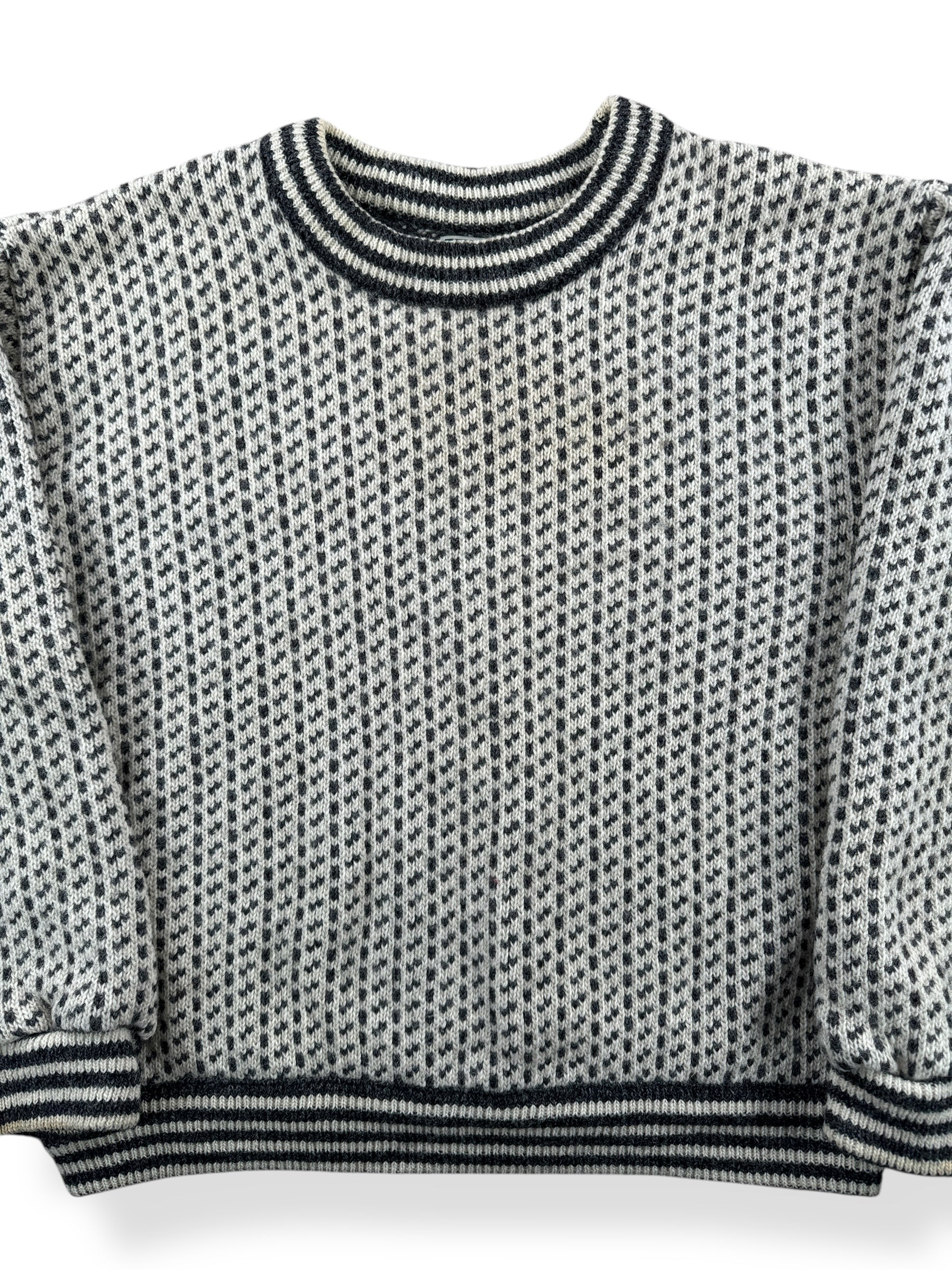 Front Close Up of Vintage Men's Off White and Grey LL Bean Birdseye Sweater SZ L