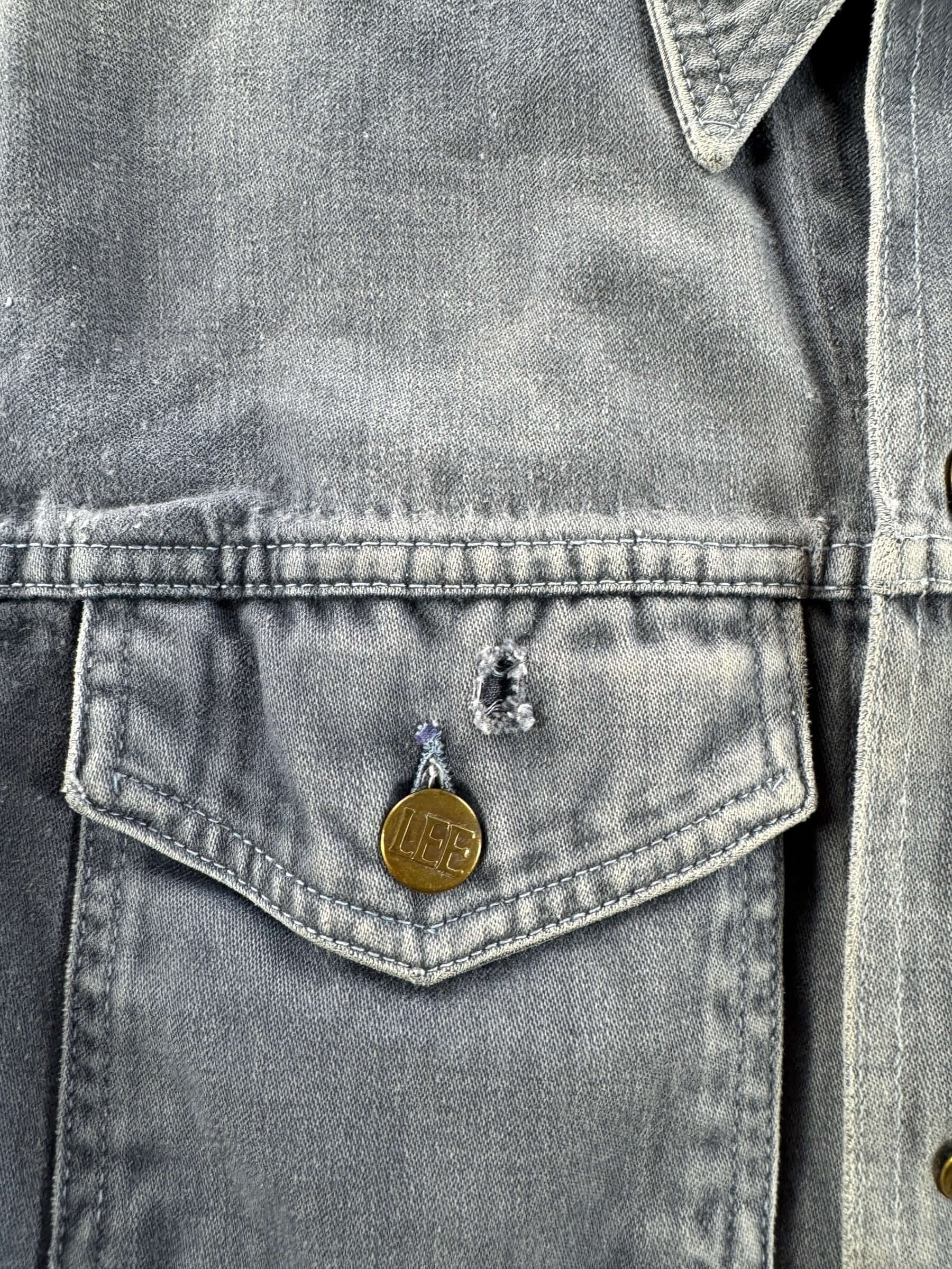 Hole on Vintage 70s Lee Faded Moleskin Trucker Jacket SZ S