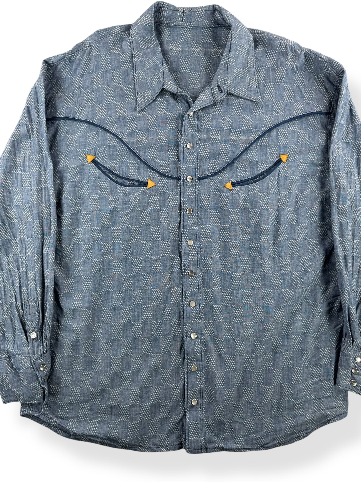 Front Close Up of Vintage Homemade Smile Pocket Western Pearl Snap Shirt SZ XL
