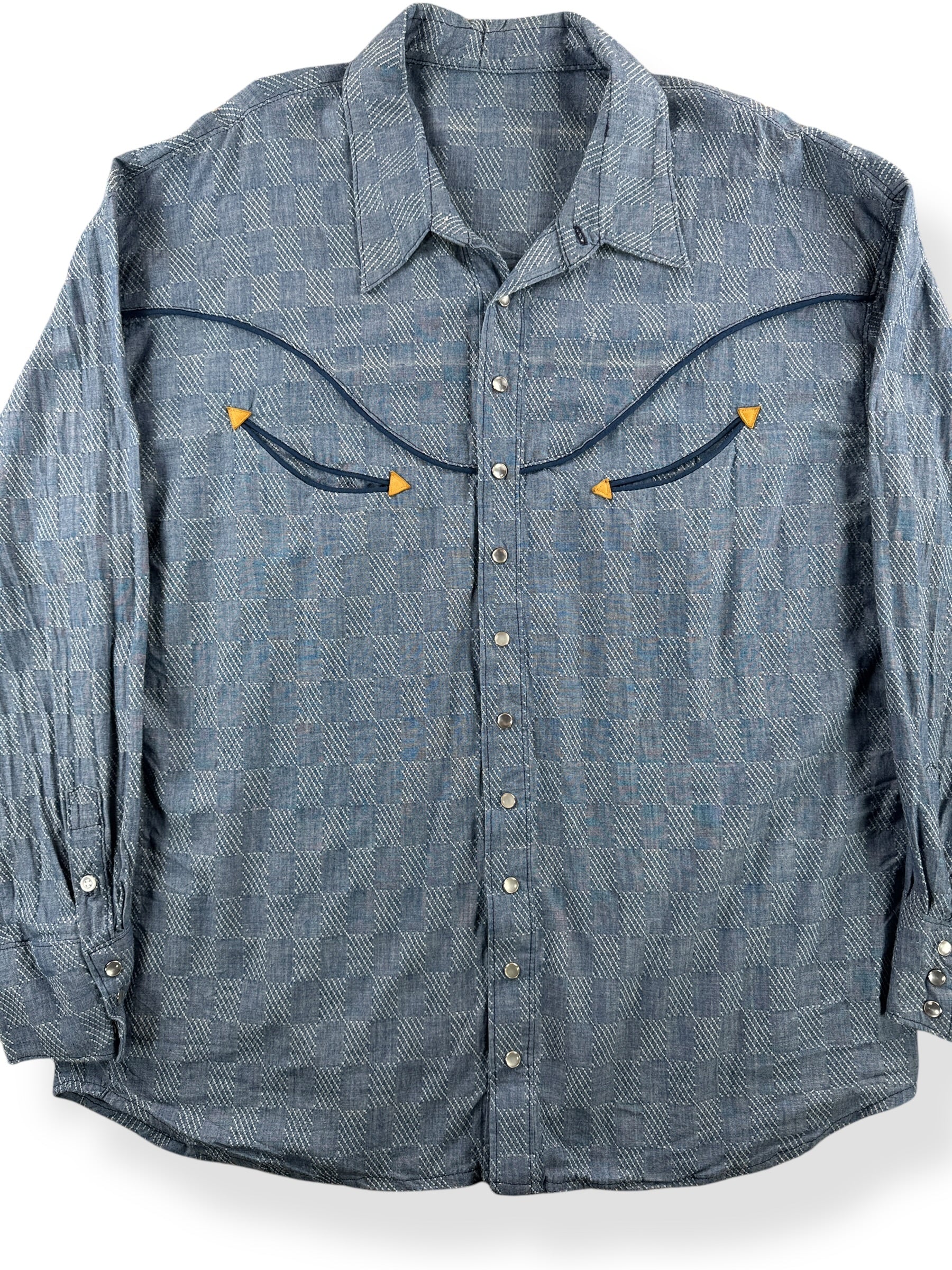 Front Close Up of Vintage Homemade Smile Pocket Western Pearl Snap Shirt SZ XL