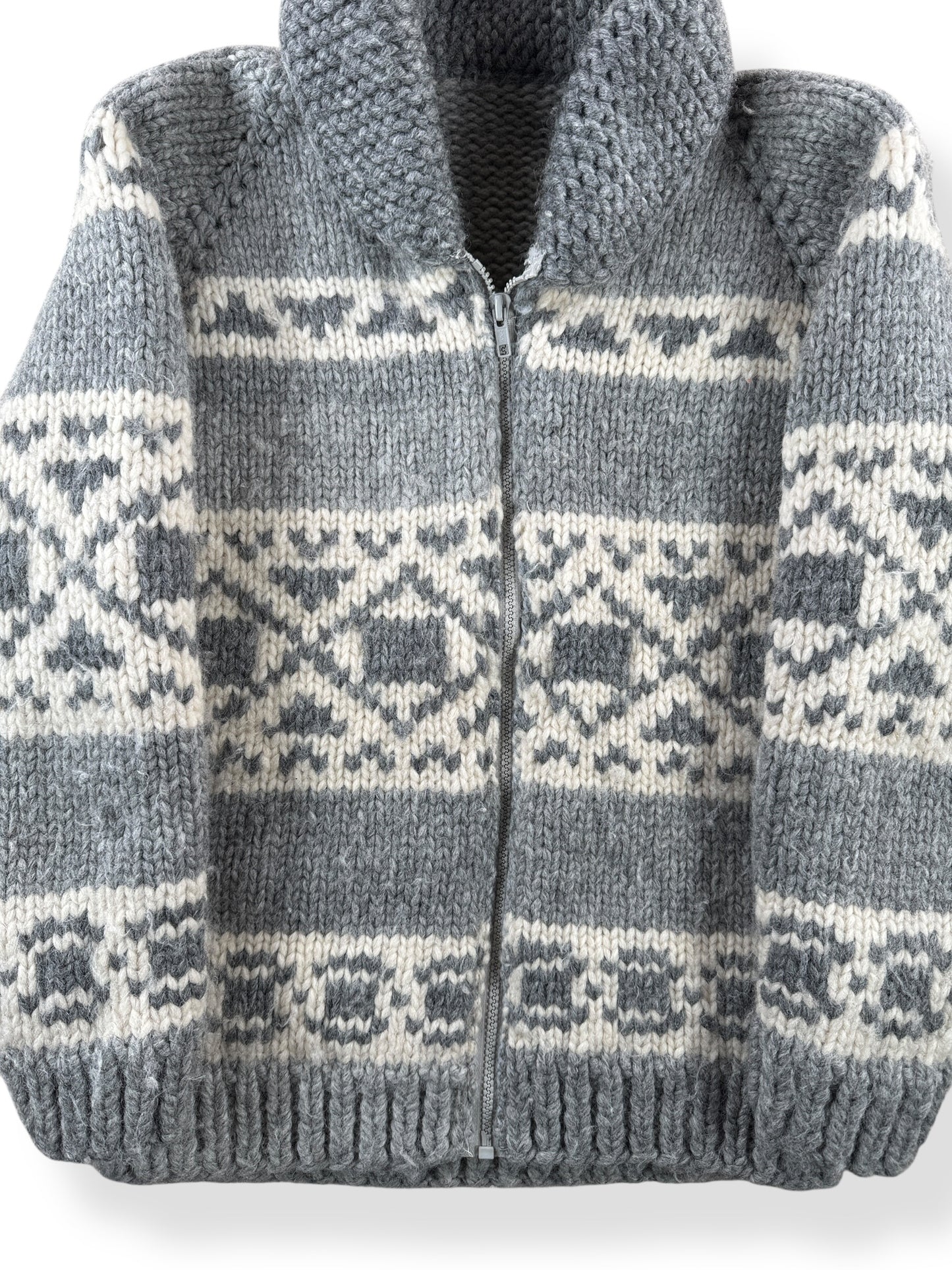 Front Close Up of Vintage Wool/Acrylic 90s Cowichan Style Sweater SZ XS