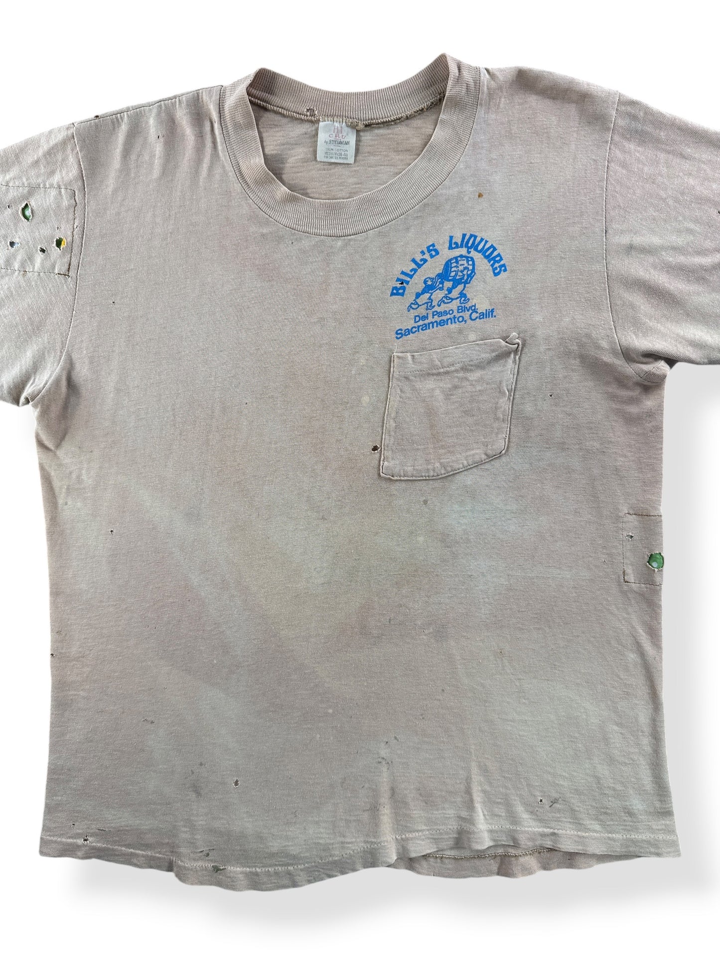Front Close UP of Vintage 70s Bill's Liquors Heineken Tee SZ M