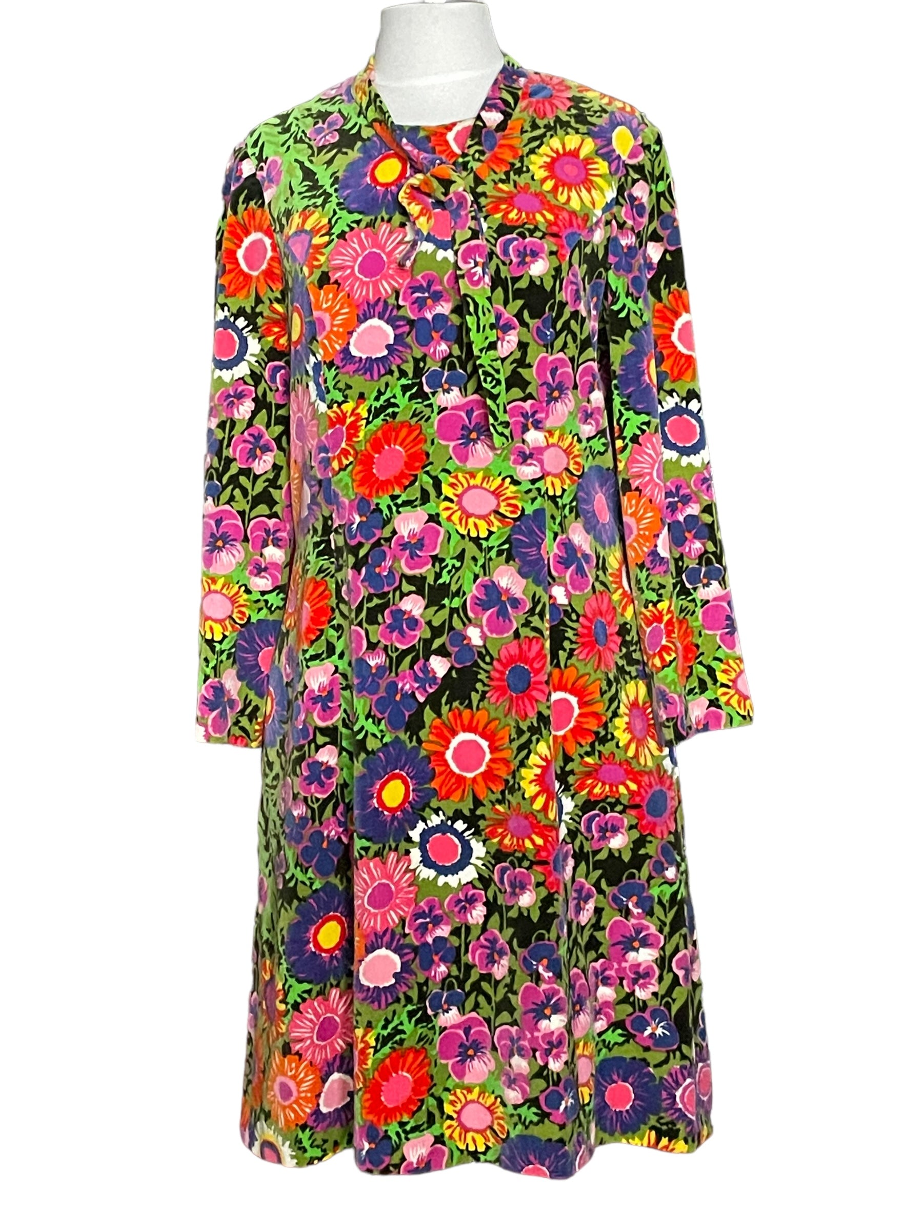 Full front view of Vintage 1960s I. Magnin Velvet Floral Dress SZ L |  Barn Owl Vintage Dresses| Seattle Vintage Dresses