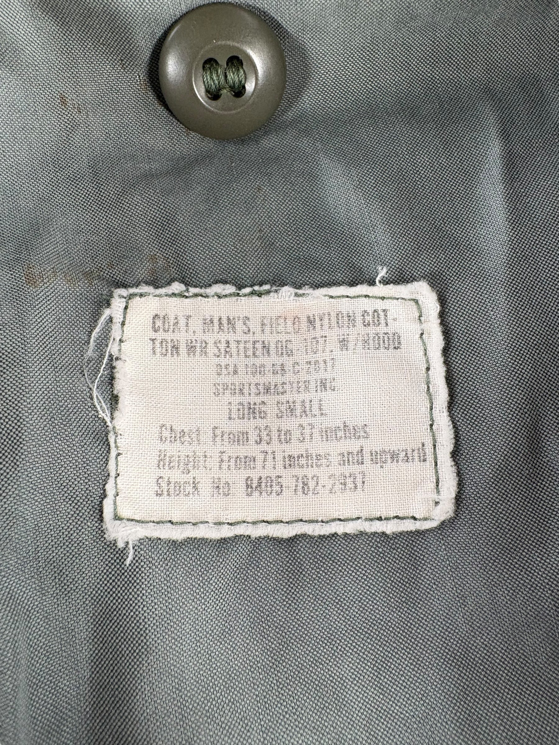 Label on Vintage M65 Field Jacket W/ Paint Splatters SZ M