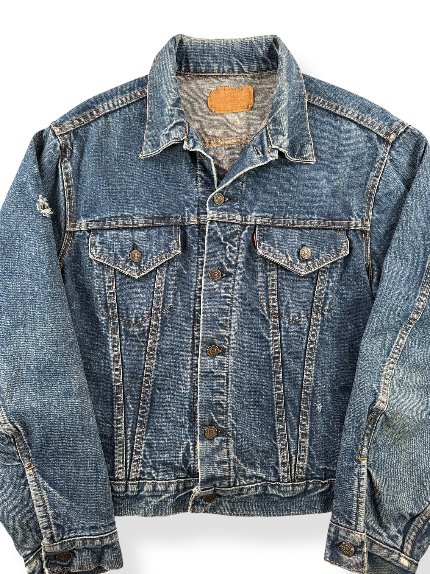 Front Close Up of Vintage Dark Wash Big E Levis 70505 Trucker Jacket SZ 48