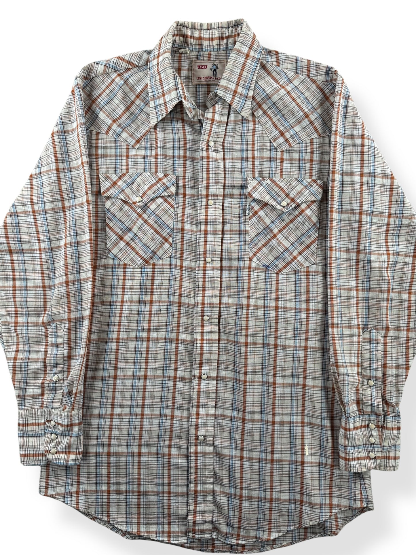 Front Close Up of Vintage Levi's Saddleman Label Pearl Snap Shirt SZ M Tall