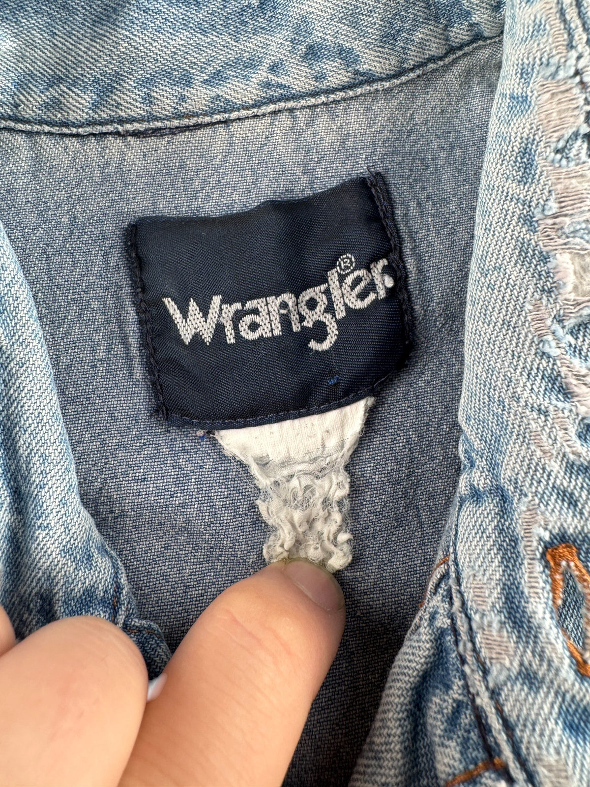 Tag on Vintage Distressed Wrangler Pearlsnap SZ S