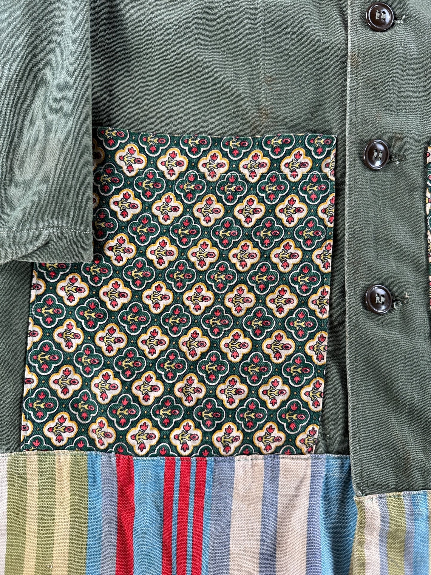 Right modified pocket on Vintage 50s Korean Era Modified Military Shirt SZ S