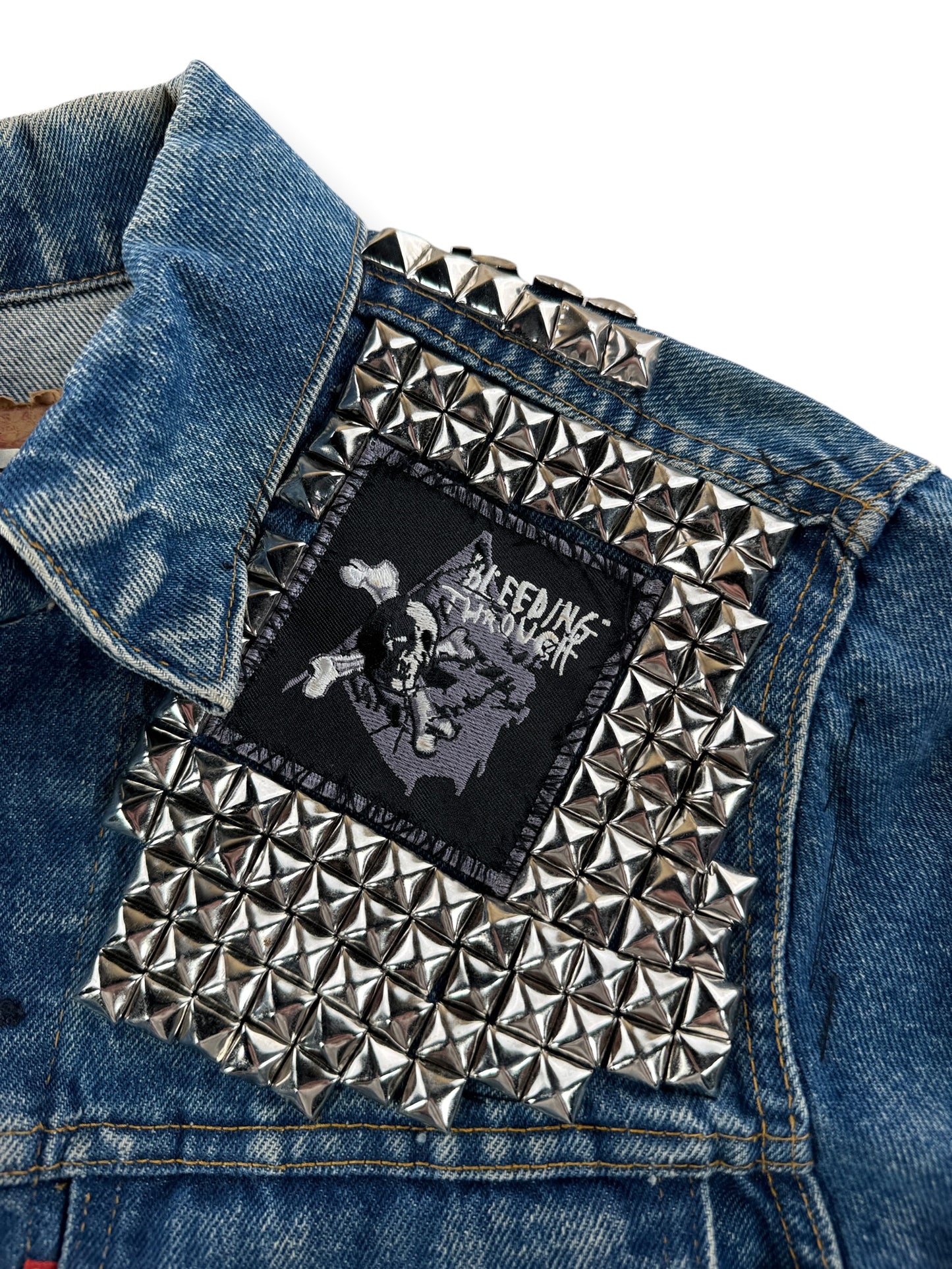 Patch on Vintage 70s Levis Denim Battle Trucker Jacket SZ 38