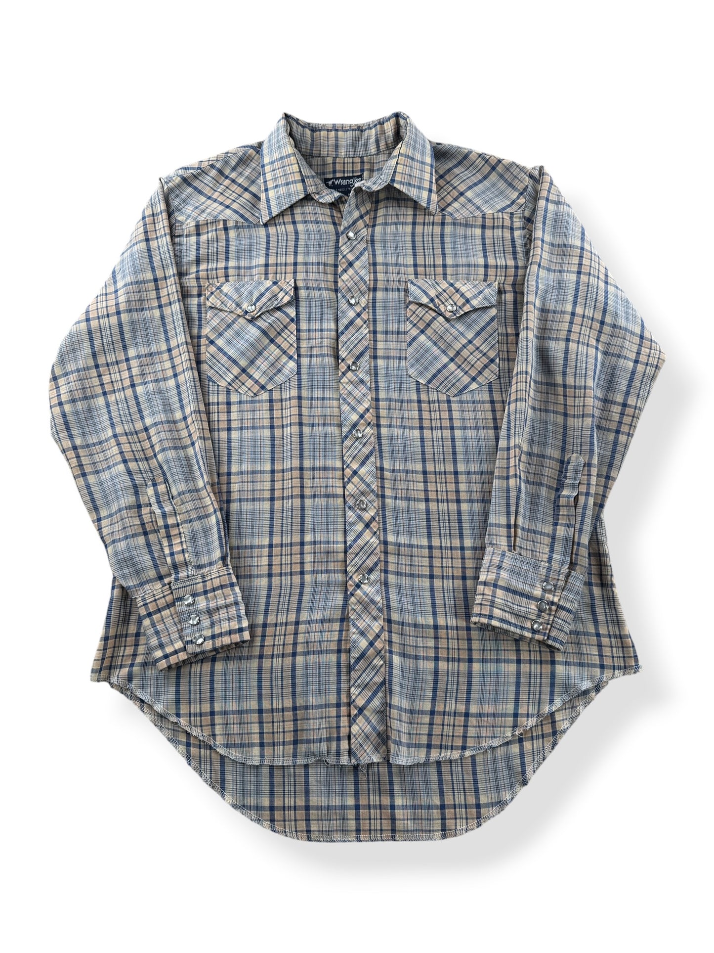 Front of Vintage Wrangler Pearl Snap SZ 16 1/2
