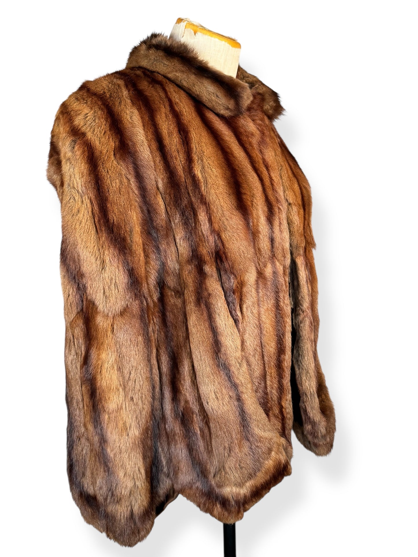Side view of 1940s Conrad's Mink Caplet L-XL
