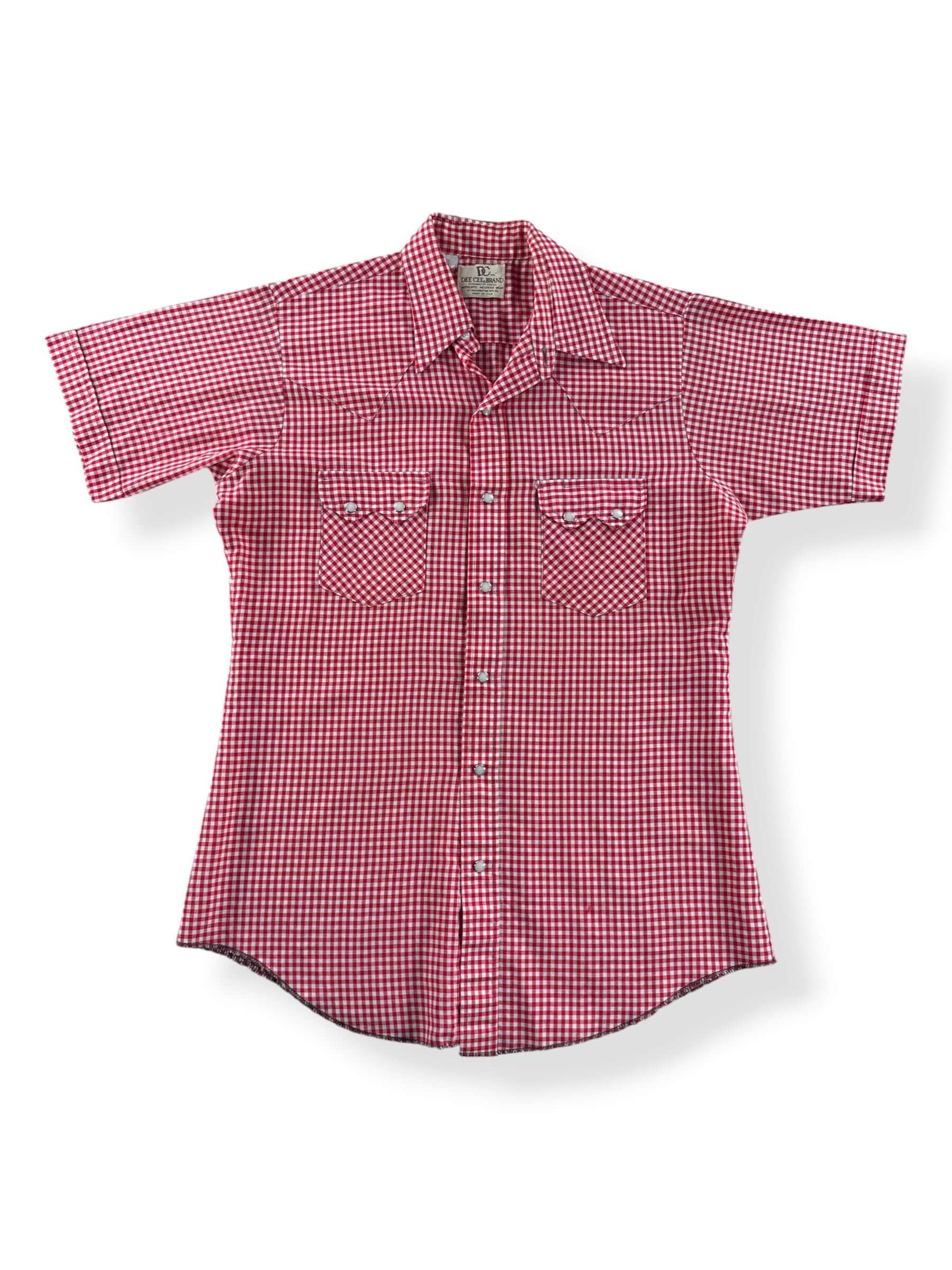 Front of Vintage Dee Cee Gingham Short Sleeve Pearl Snap SZ 15 1/2 (Fits M)