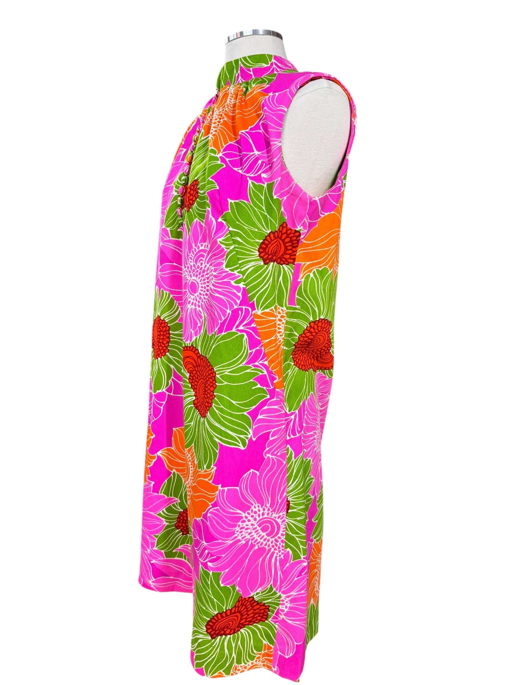 Side view of 1960s Noelani Casuals Hawaiian Barkcloth Dress L