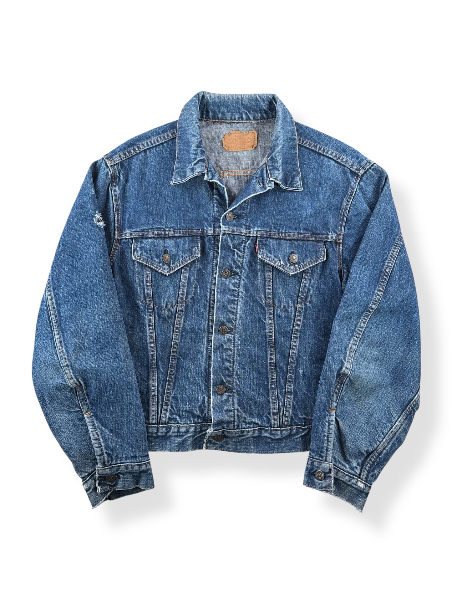 Front of Vintage Dark Wash Big E Levis 70505 Trucker Jacket SZ 48
