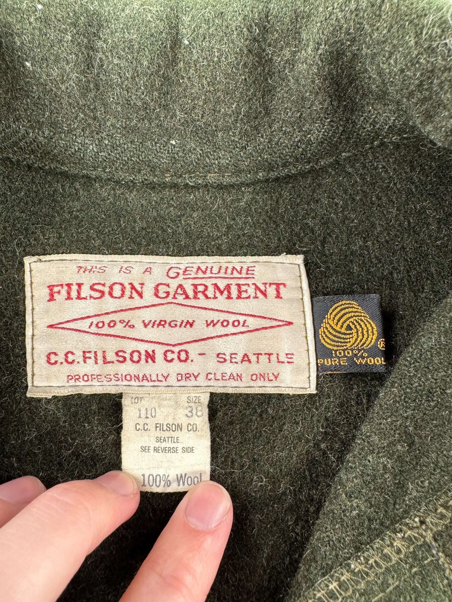 Label on Vintage 80s Era Filson Forest Green Mackinaw Cruiser Jacket SZ 38
