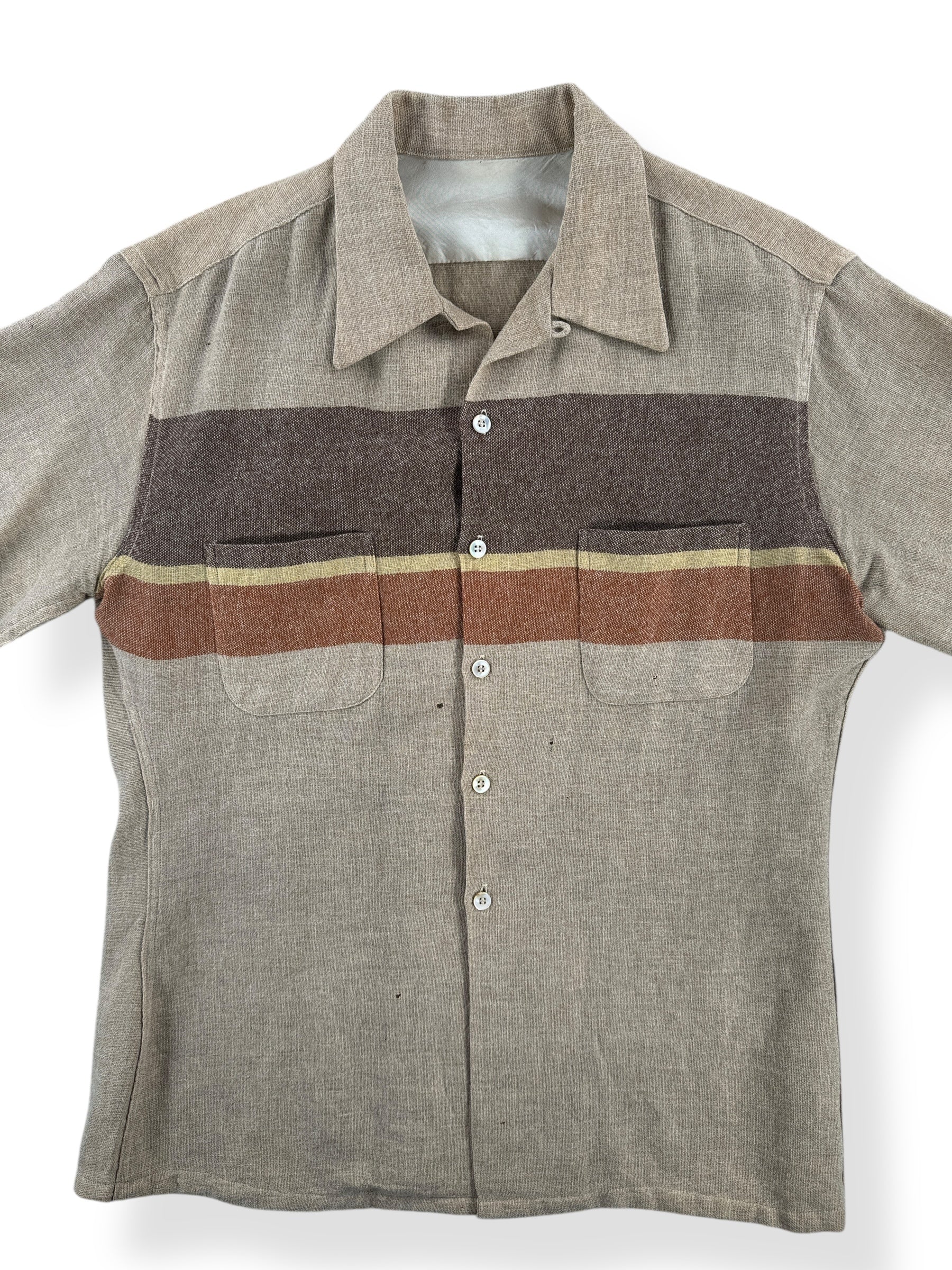 Front Close Up of Vintage Loop Collar Feedsack-esque Short Sleeve Shirt SZ L AS IS