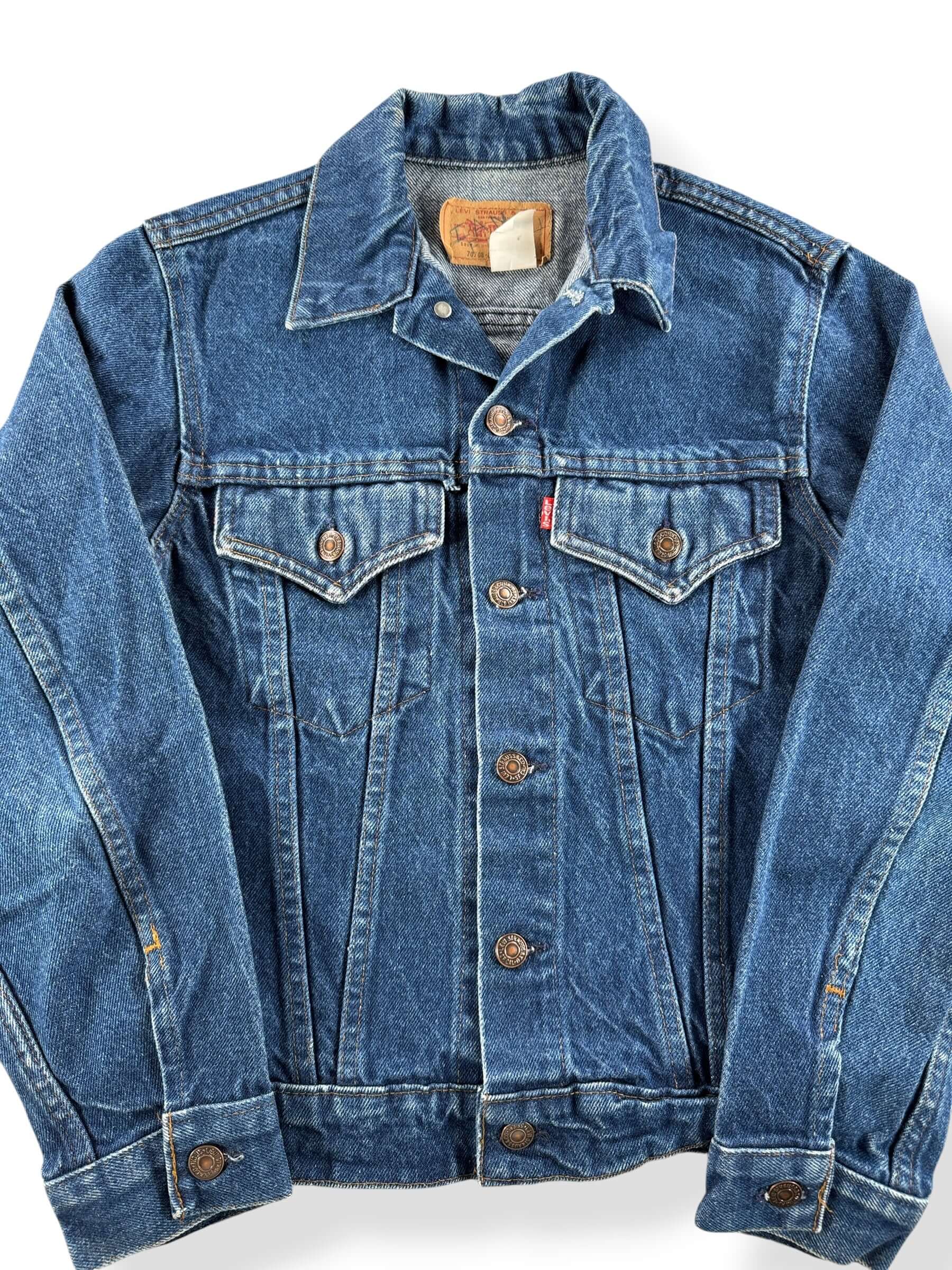 Front Close Up of Vintage Levis 70704 Trucker Jacket SZ 16 (Fits XS)