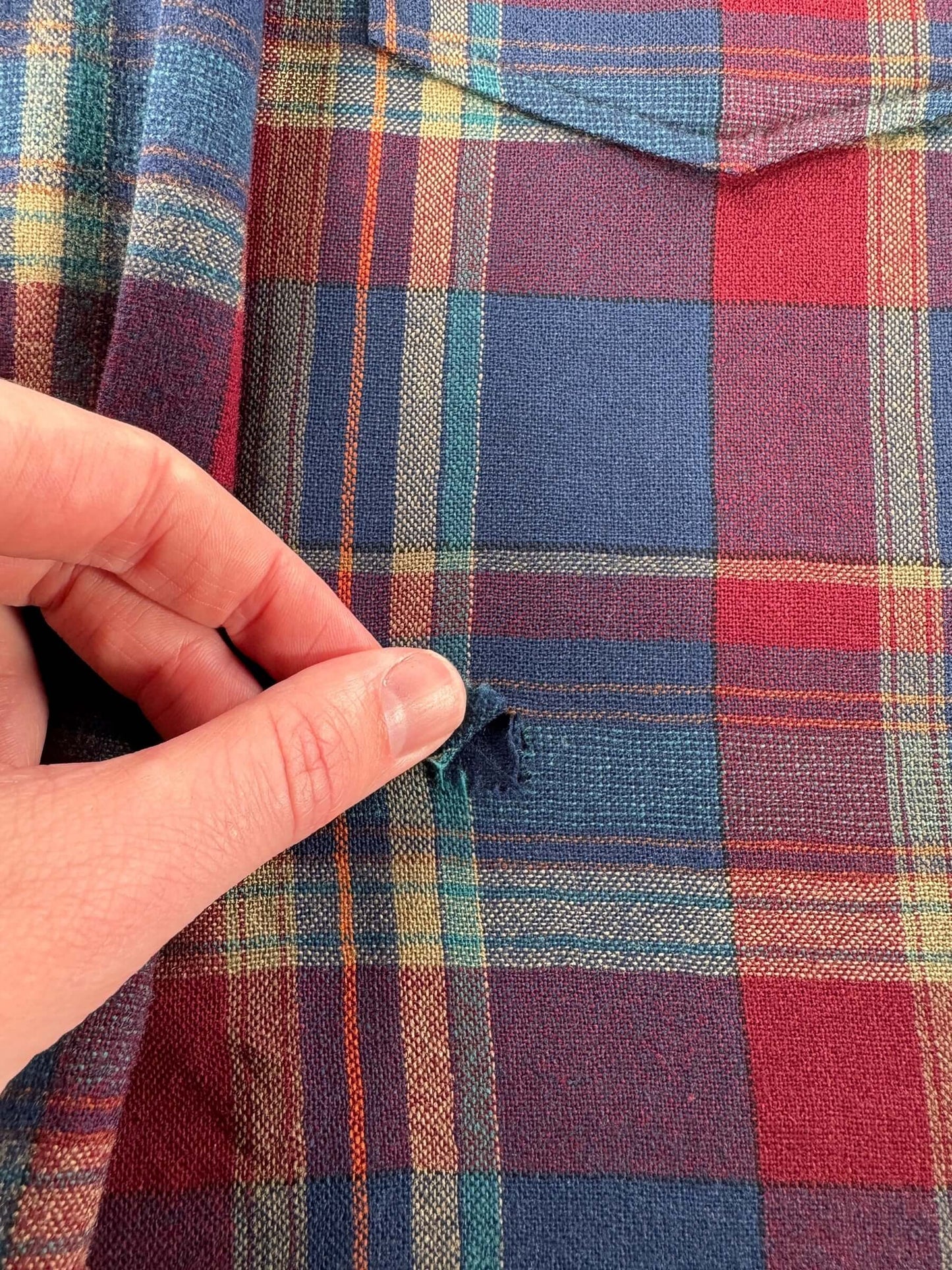 Hole on Vintage Pendleton Navy & Maroon Flannel SZ XL - AS IS