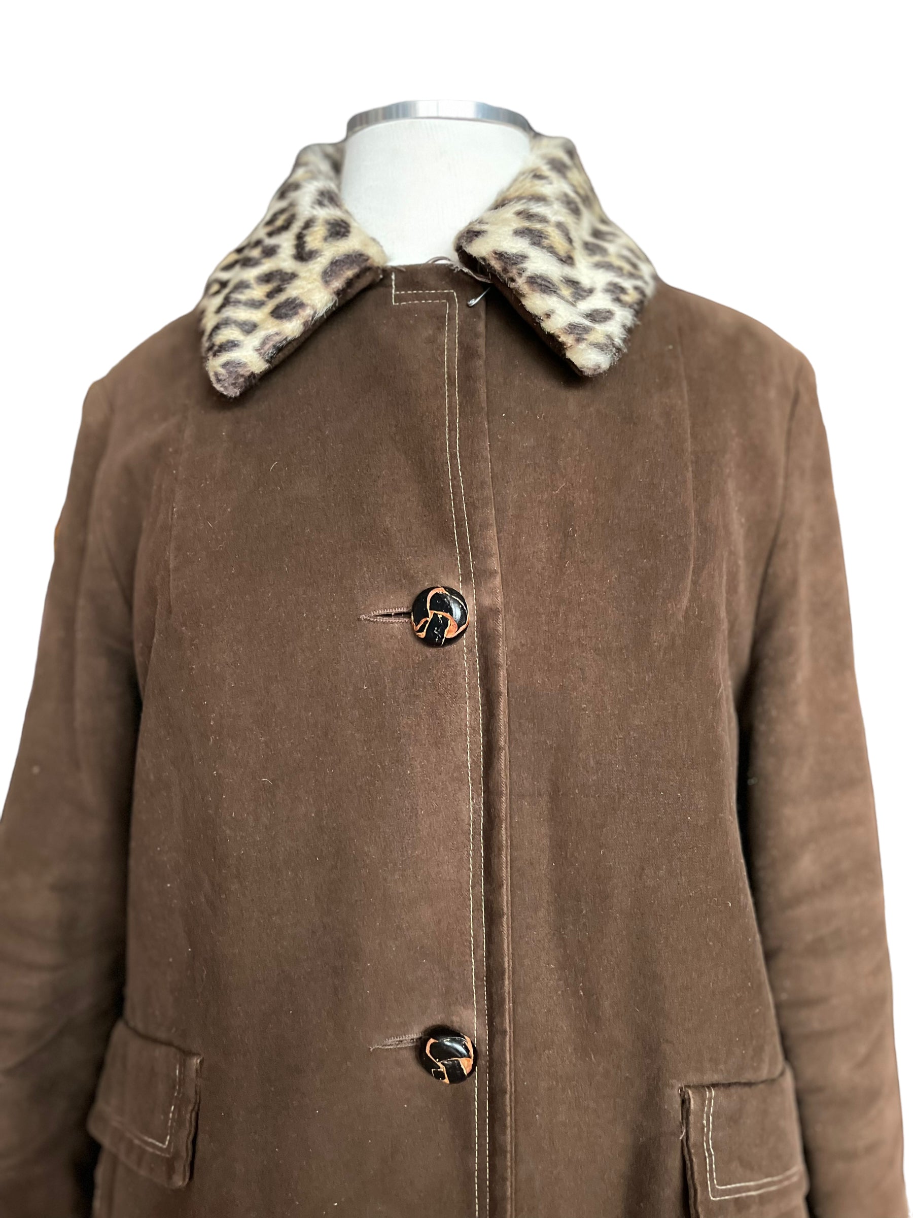 Front top view of Vintage 1960s Lanson Brown Coat with Leopard Fur Collar SZ M-L | Seattle True Vintage | Barn Owl Vintage Coats