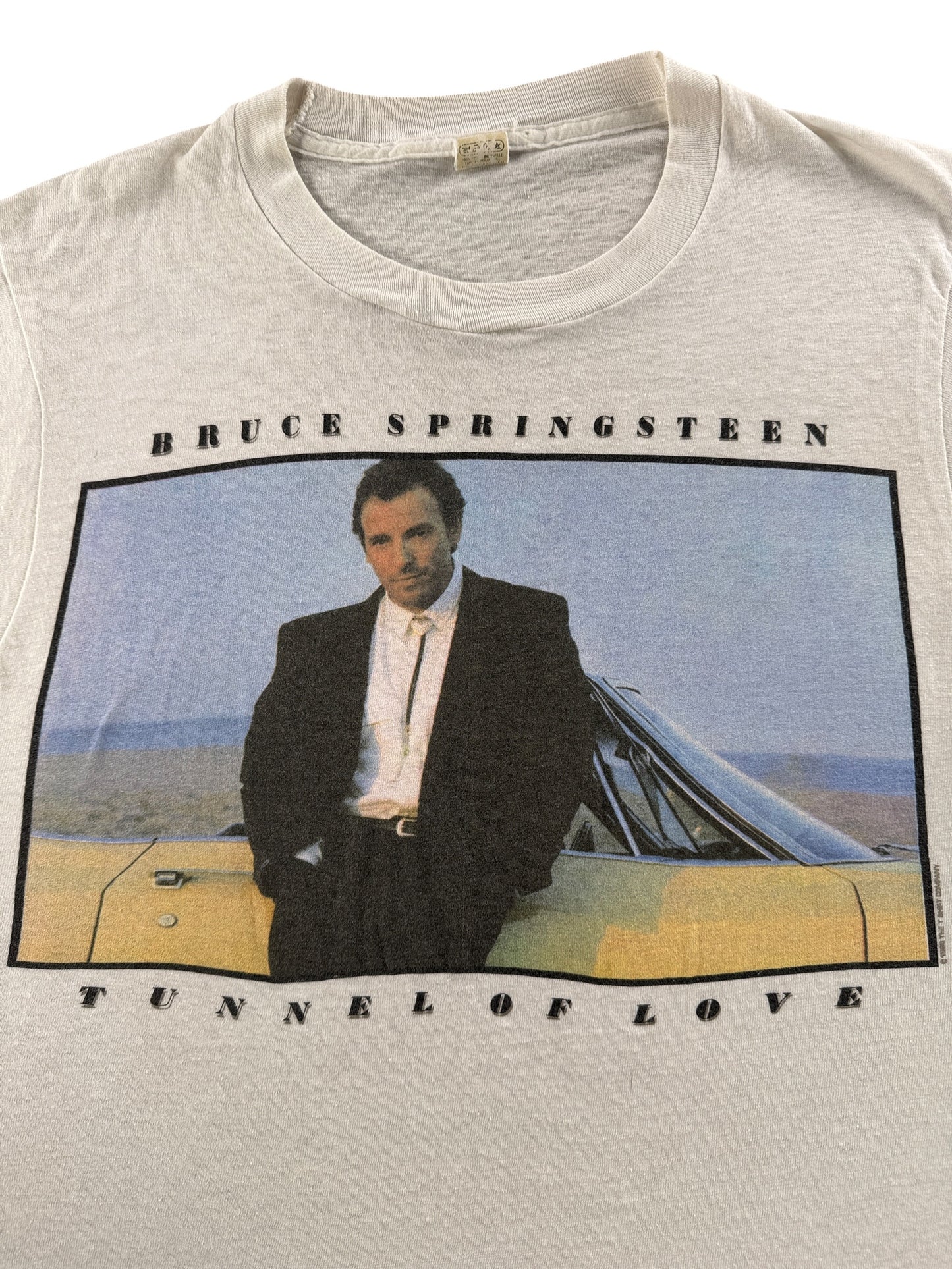 Graphic on Vintage Bruce Springsteen Tunnel of Love Tee SZ M