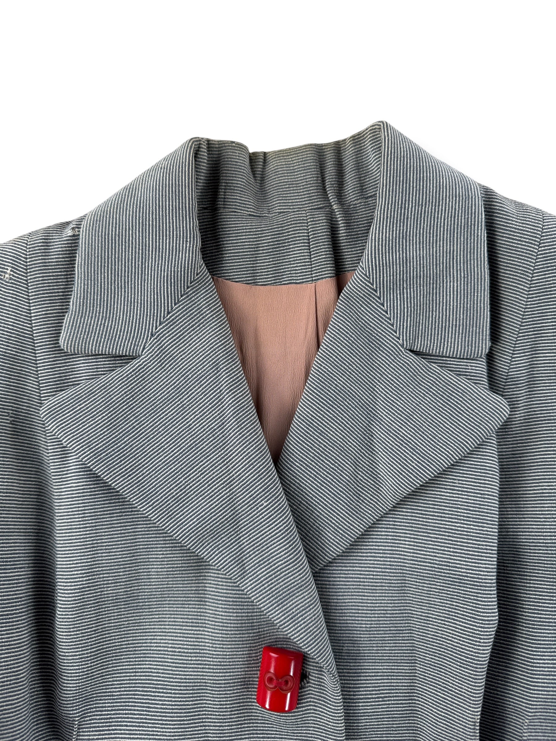 Collar on Vintage Red Bakelite Button Blazer SZ S - AS IS