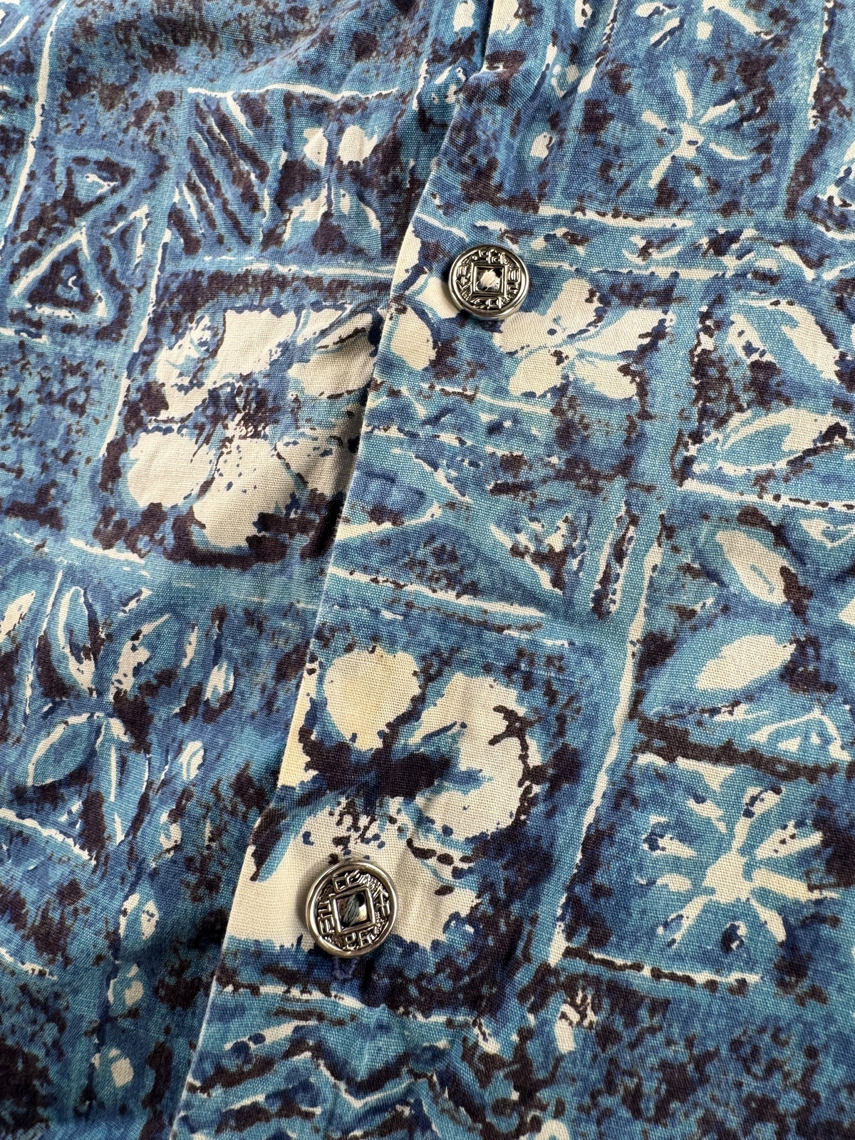 Buttons on Vintage Hoaloha Cotton Aloha Shirt SZ XL