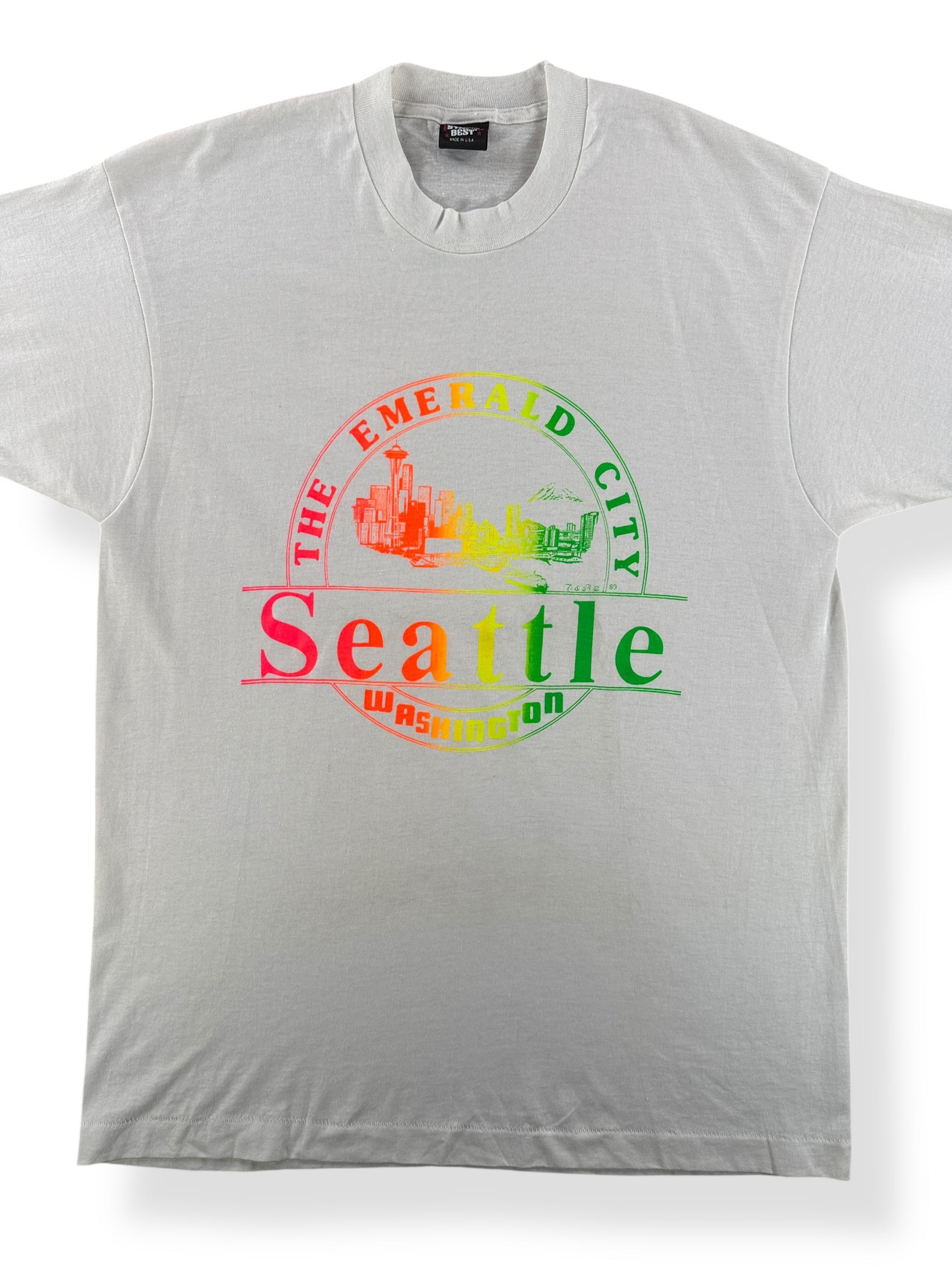 Front Close Up of Vintage Seattle Souvenir Tee SZ XL (Fits L)