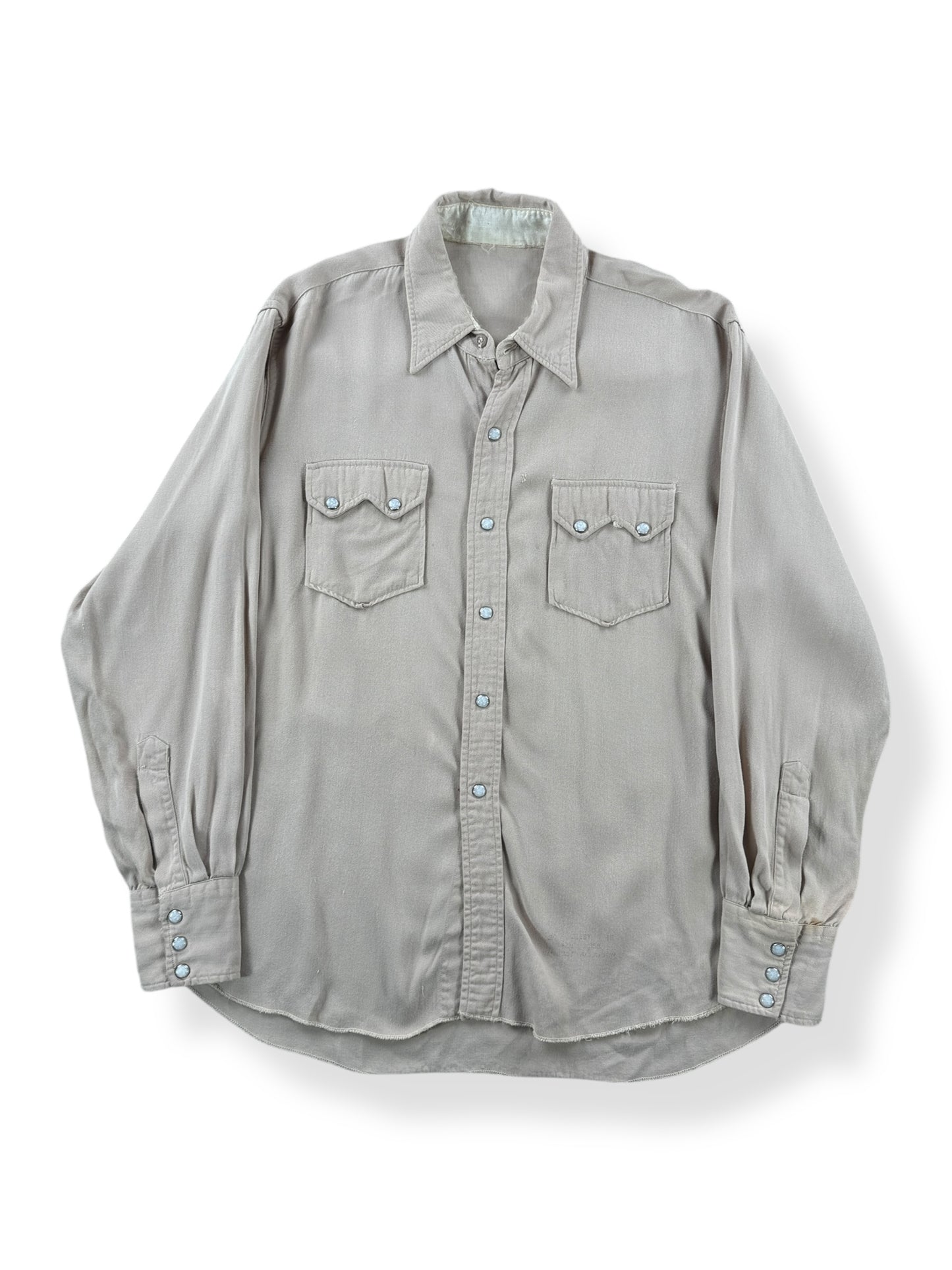 Front of Vintage Sawtooth Pocket Gabardine Pearl Snap Shirt SZ M