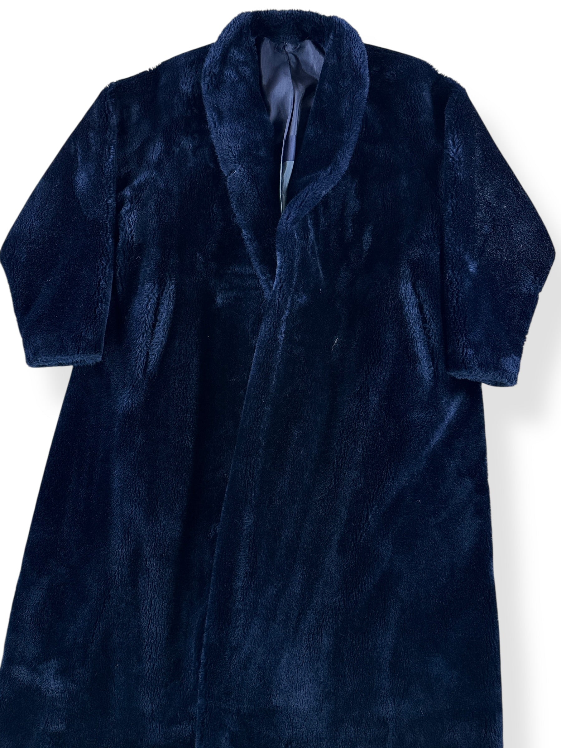 Front Close Up of Vintage 70s Organa Blue Faux Fur Coat SZ XL