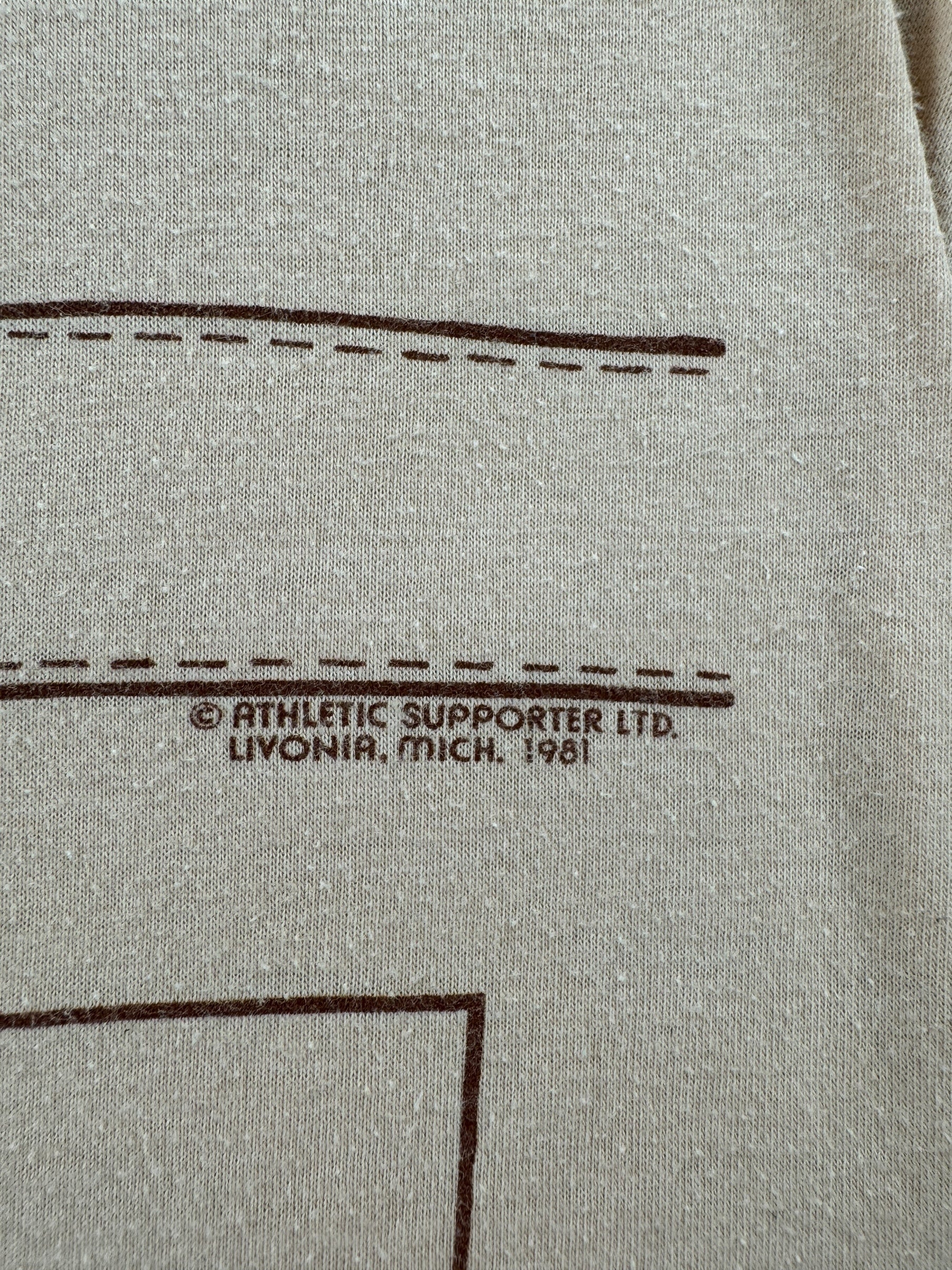 Trademark on Vintage Photographer Tee SZ M