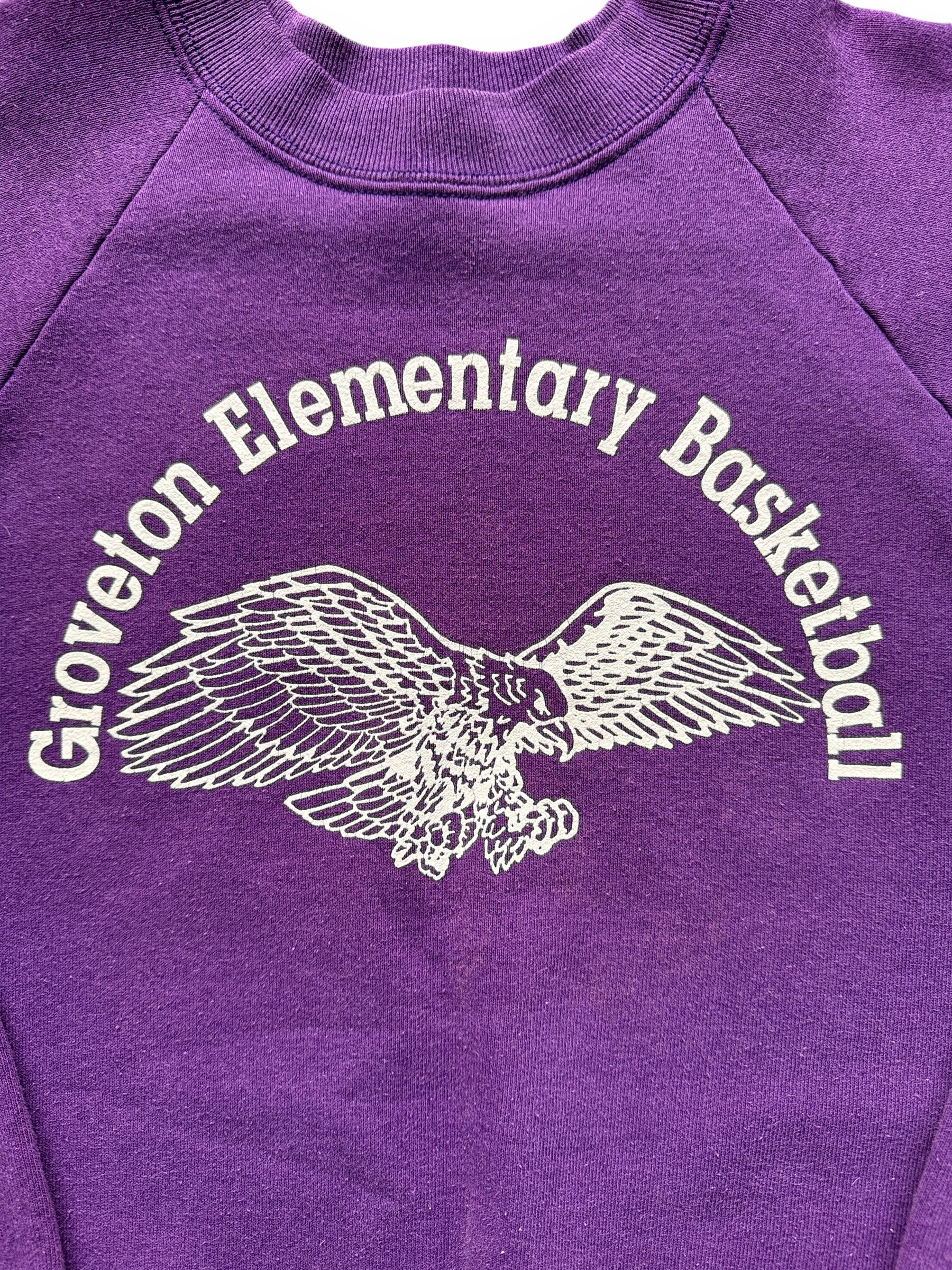 front graphic close up of Vintage Groveton Elementary Basketball Crewneck SZ L