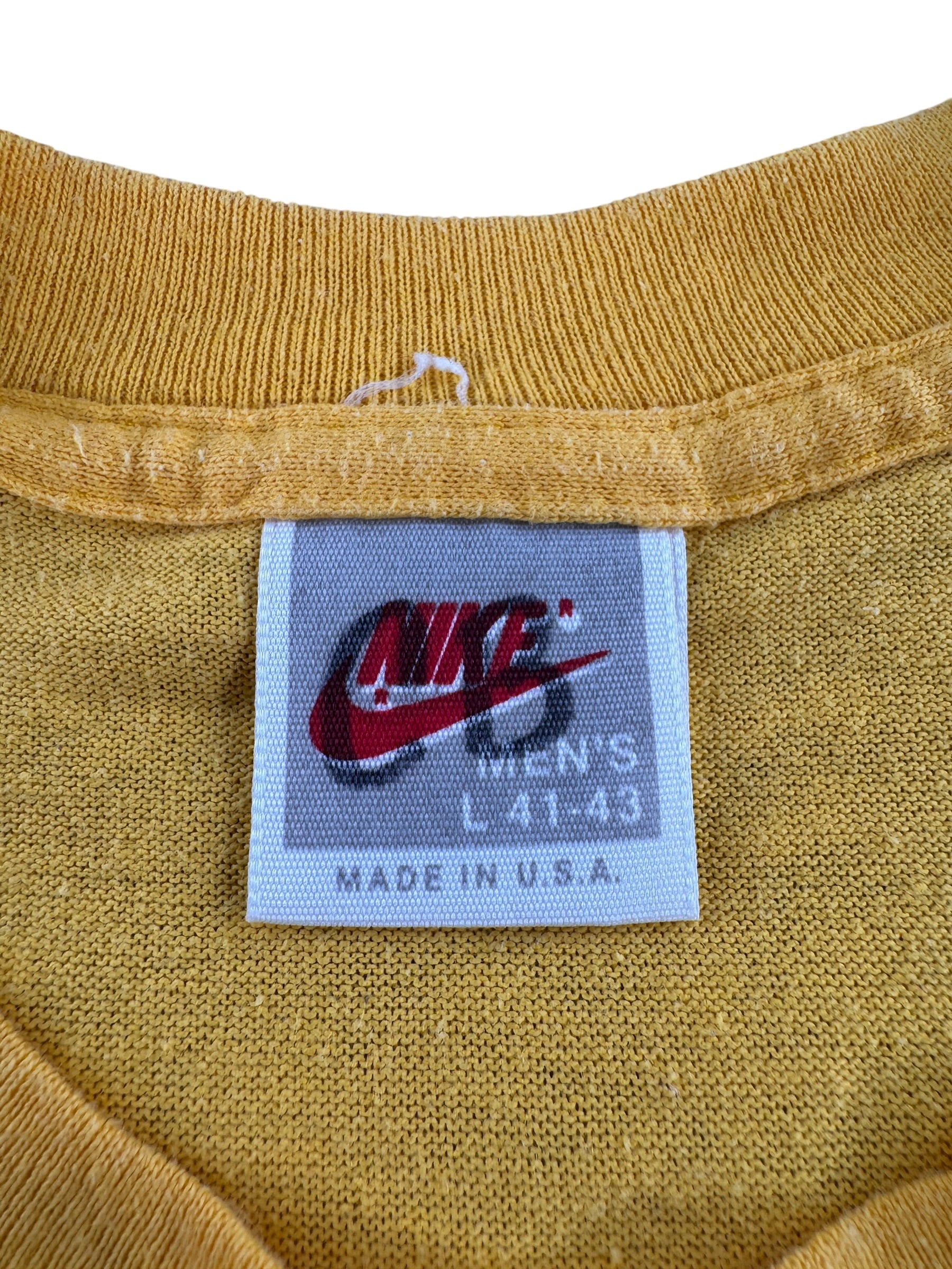 Tag on Vintage Nike Grey Tag Purdue Basketball Camp Tee SZ L (Fits M)