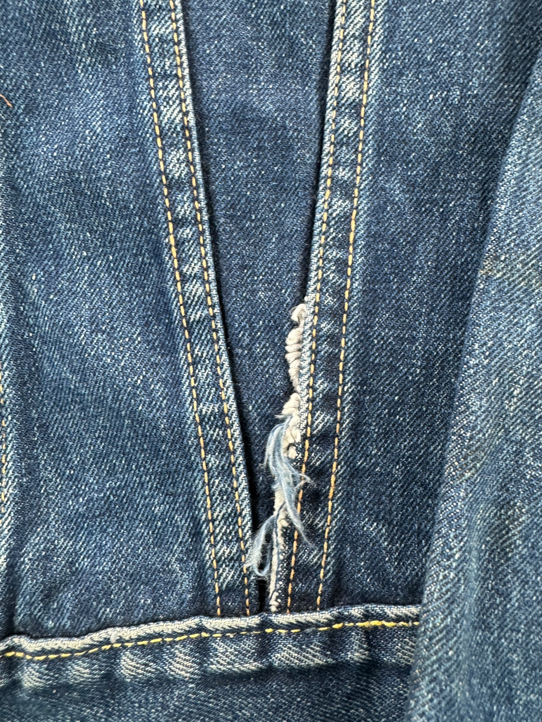 Fraying on Pleat of Vintage Levis Big E 557B Jacket SZ 16