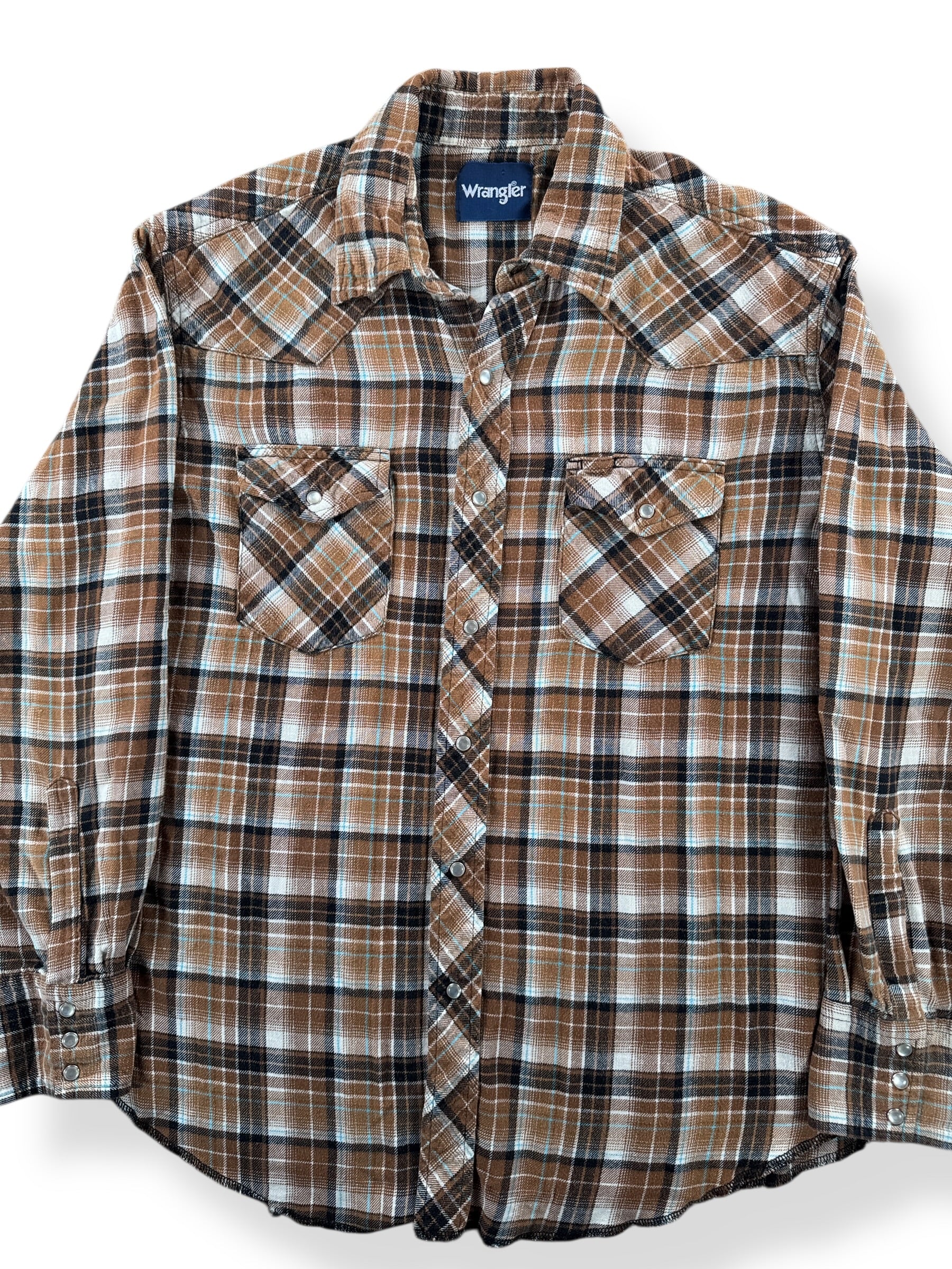 Front Close Up of Vintage Plaid Wrangler Pearlsnap Cotton Flannel SZ L