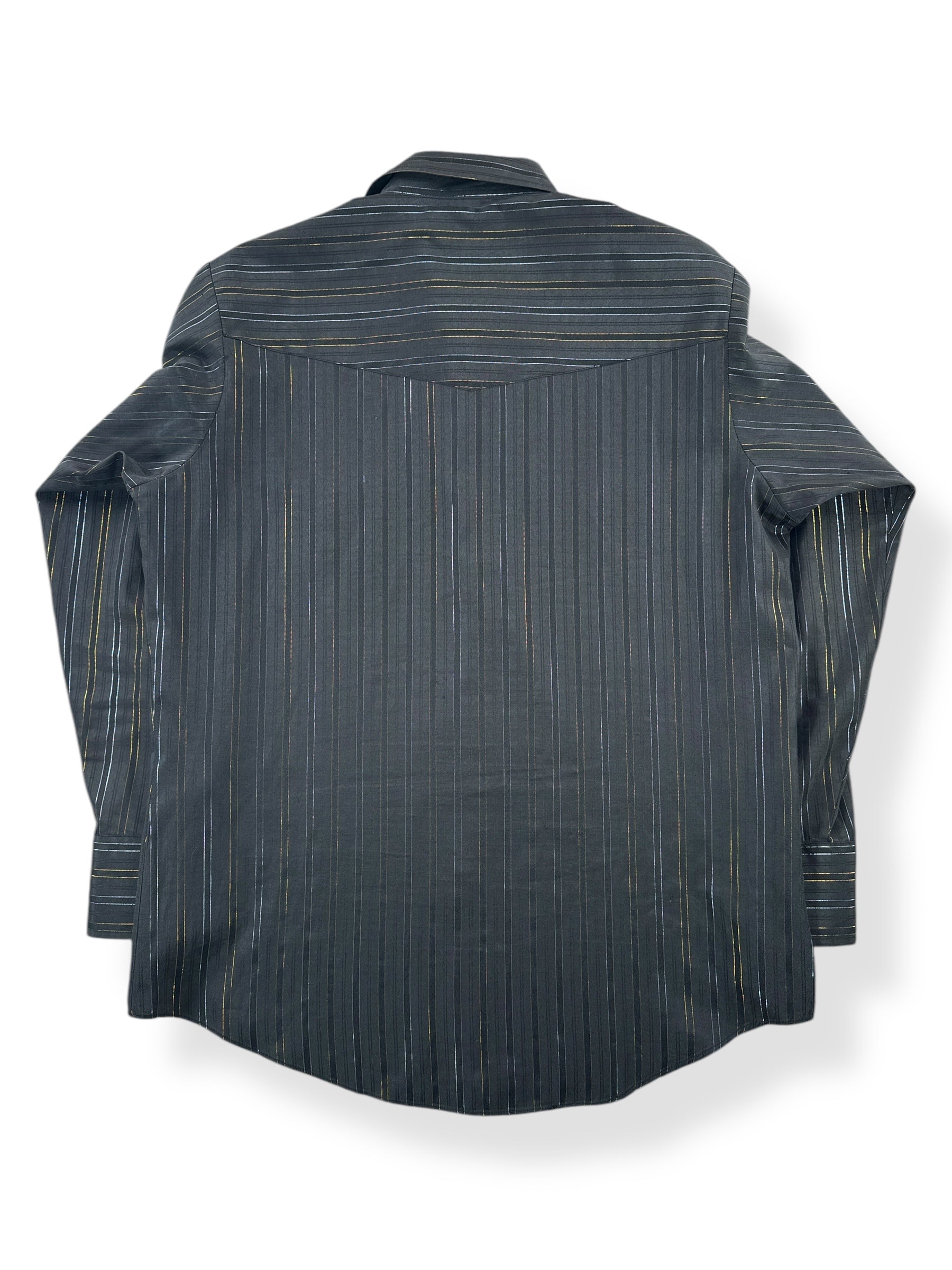 Back of Vintage Ely Pearl Snap SZ L