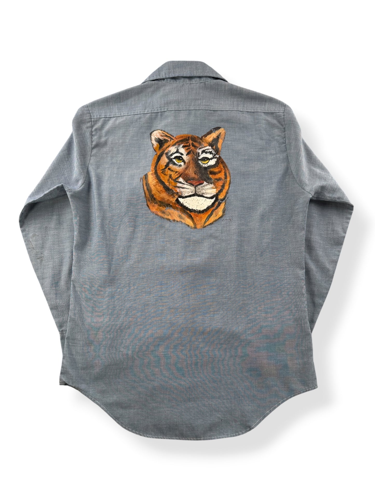 Back of Vintage K Mart Cotton Poly Chambray W/ Tiger Painting SZ M