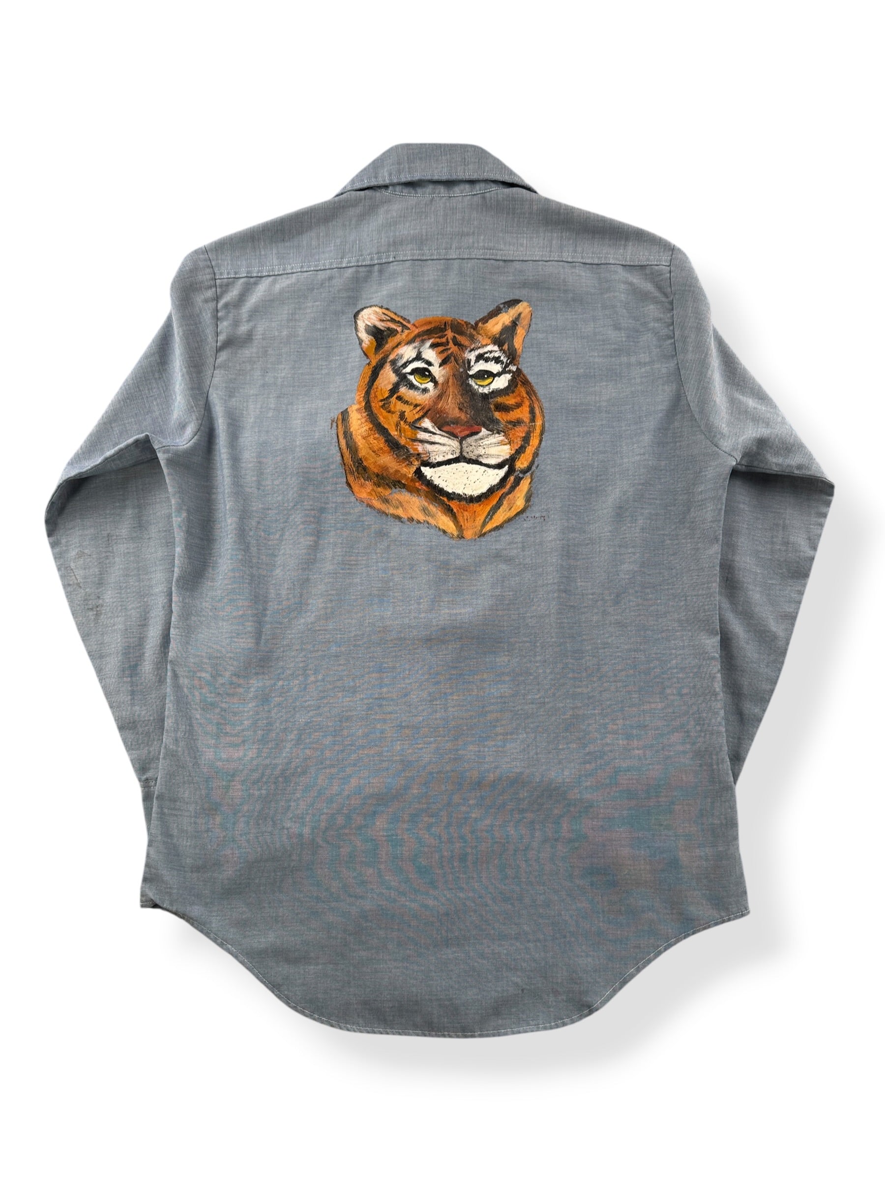 Back of Vintage K Mart Cotton Poly Chambray W/ Tiger Painting SZ M