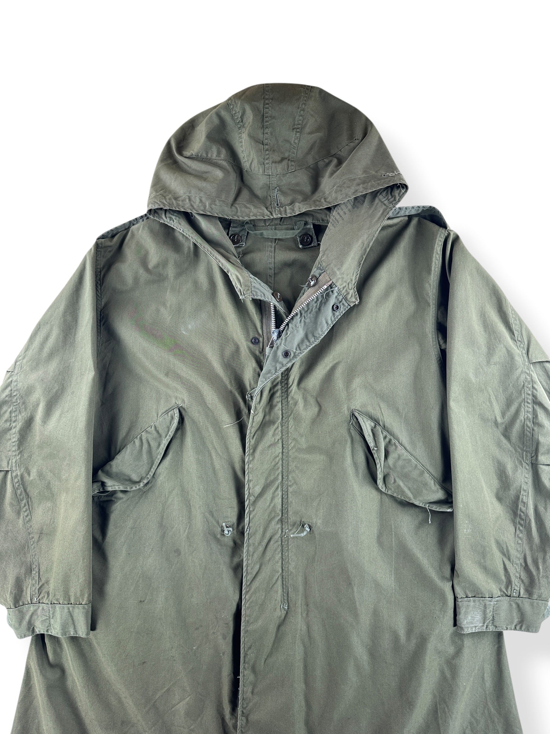 Front Close Up of Vintage Fishtail Parka Liner SZ XL