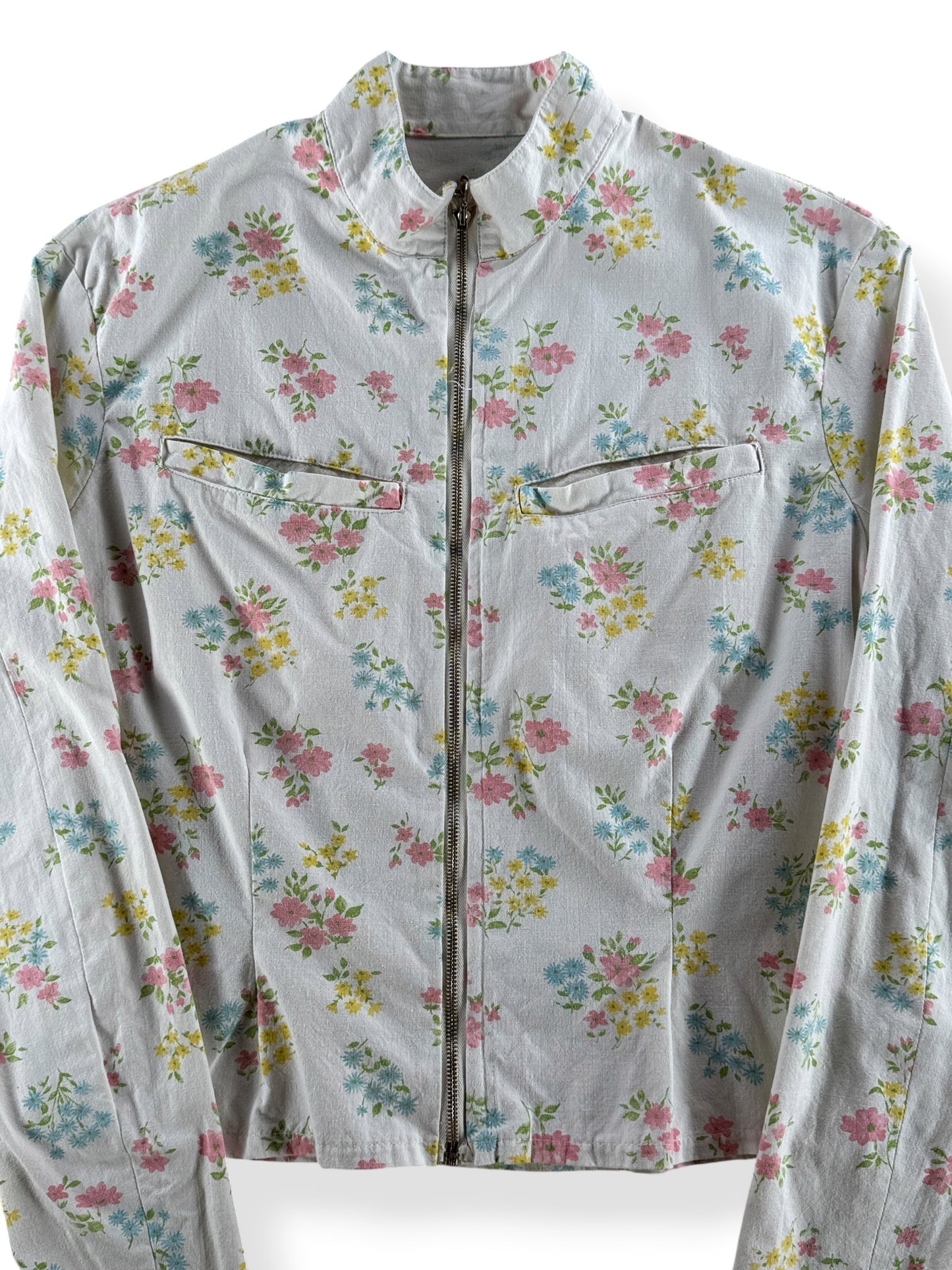 Close-up of Vintage Floral Cotton Zip Up Top SZ M