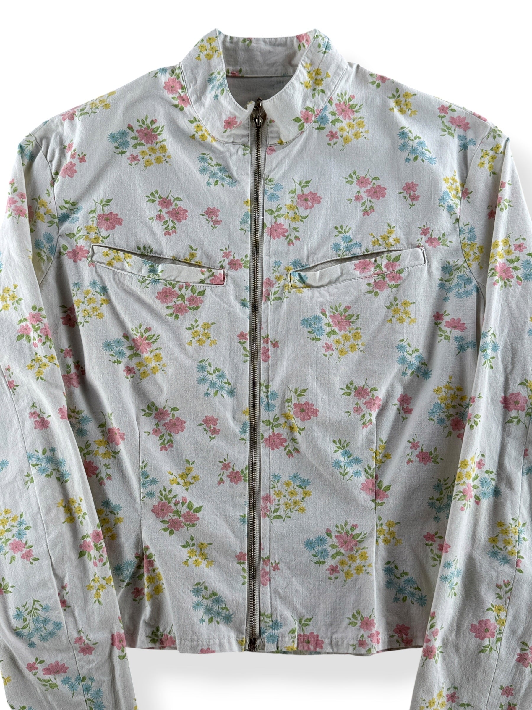 Close-up of Vintage Floral Cotton Zip Up Top SZ M