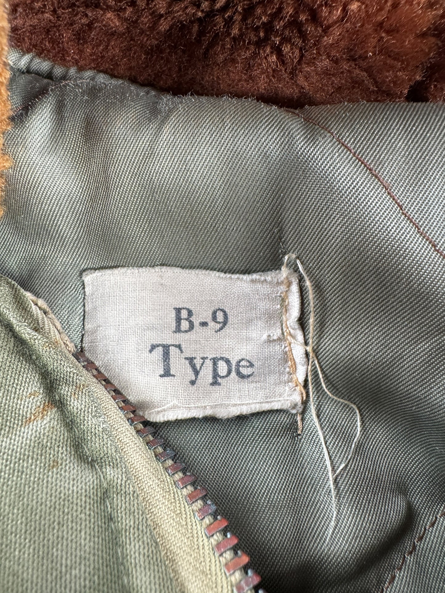 Label on Vintage 50s Civilian B-9 Parka SZ XL/XXL
