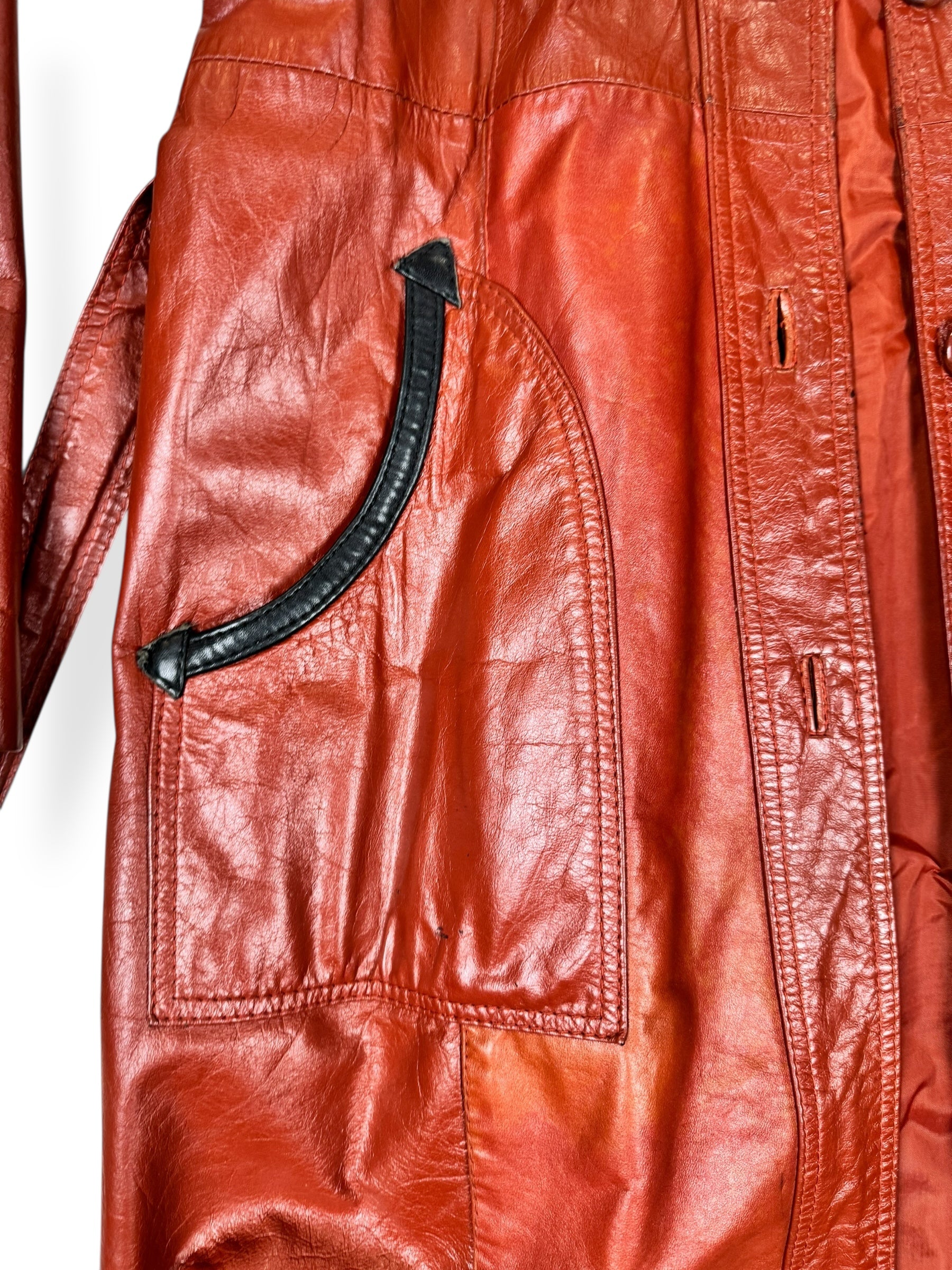 Smile pocket of 1970s Belted Leather Trench S-M