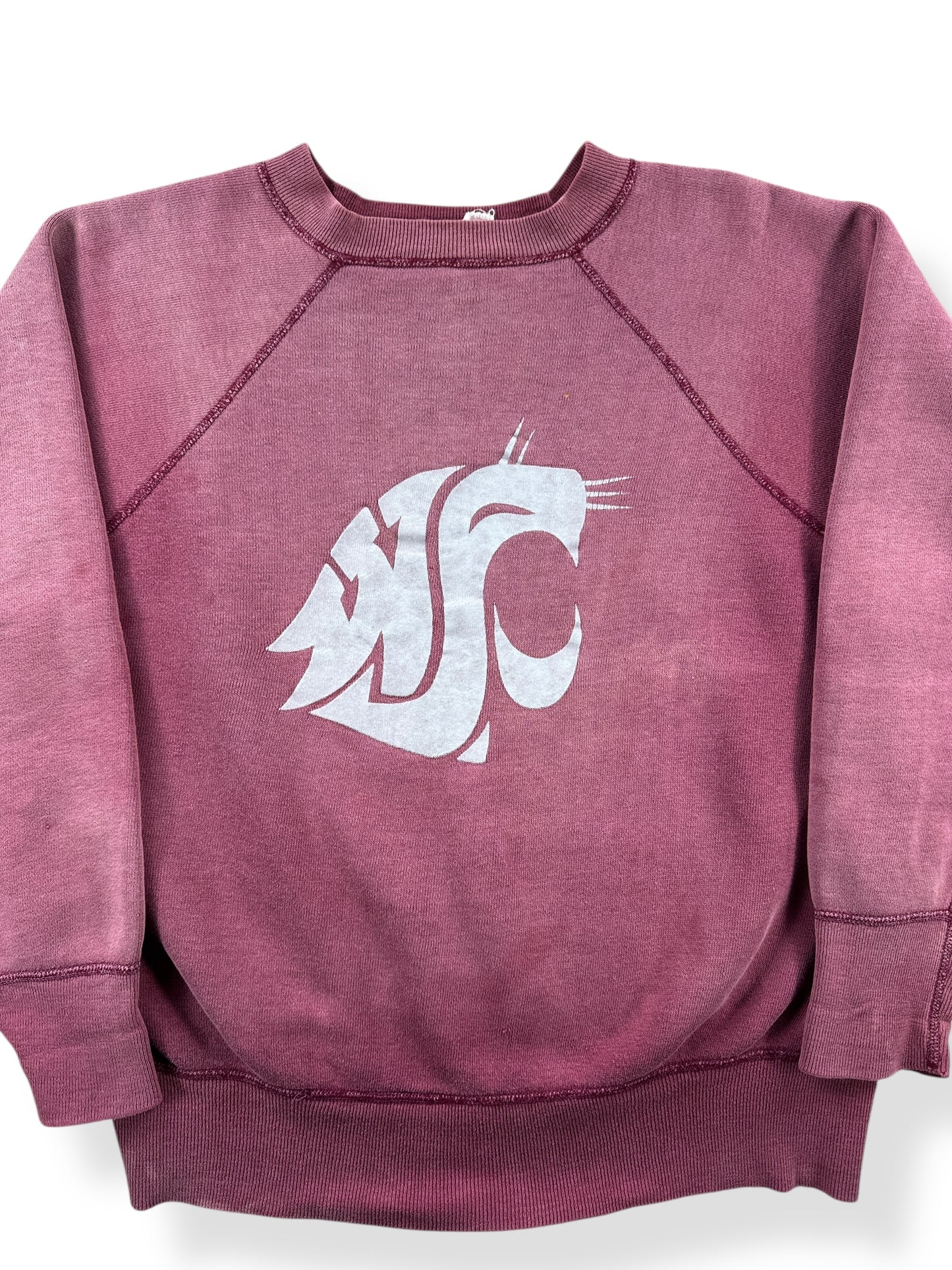Front Close Up of Vintage Flocked Print Washington State Cougars Crewneck SZ M
