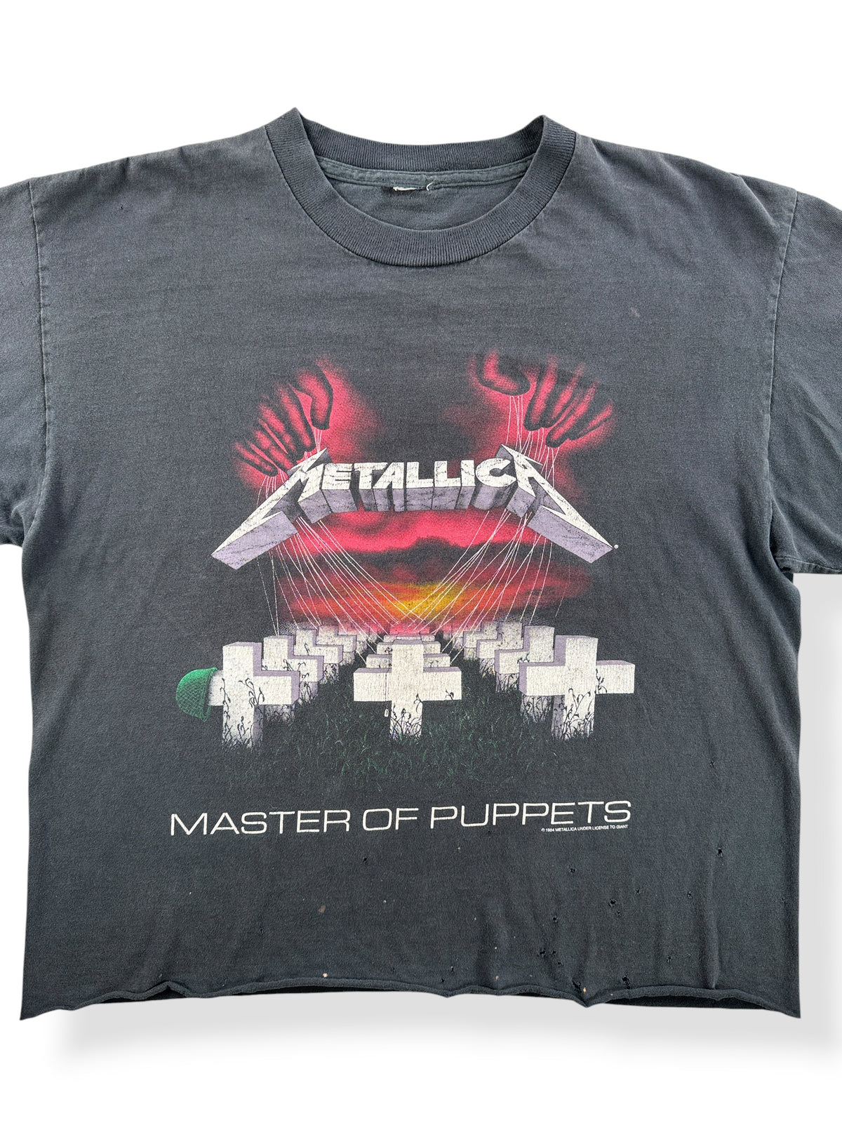 Close Up of Vintage Metallica Master of Puppets Shirt SZ L