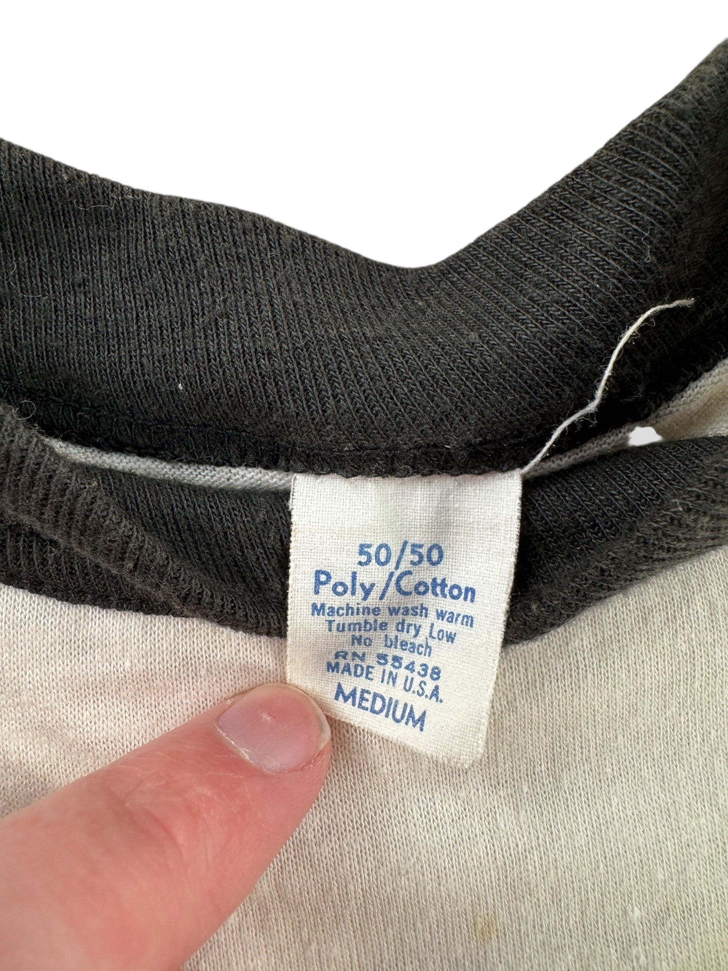 Tag on Vintage 1982 Earth Wind And Fire Raglan Tee SZ M (Fits S)