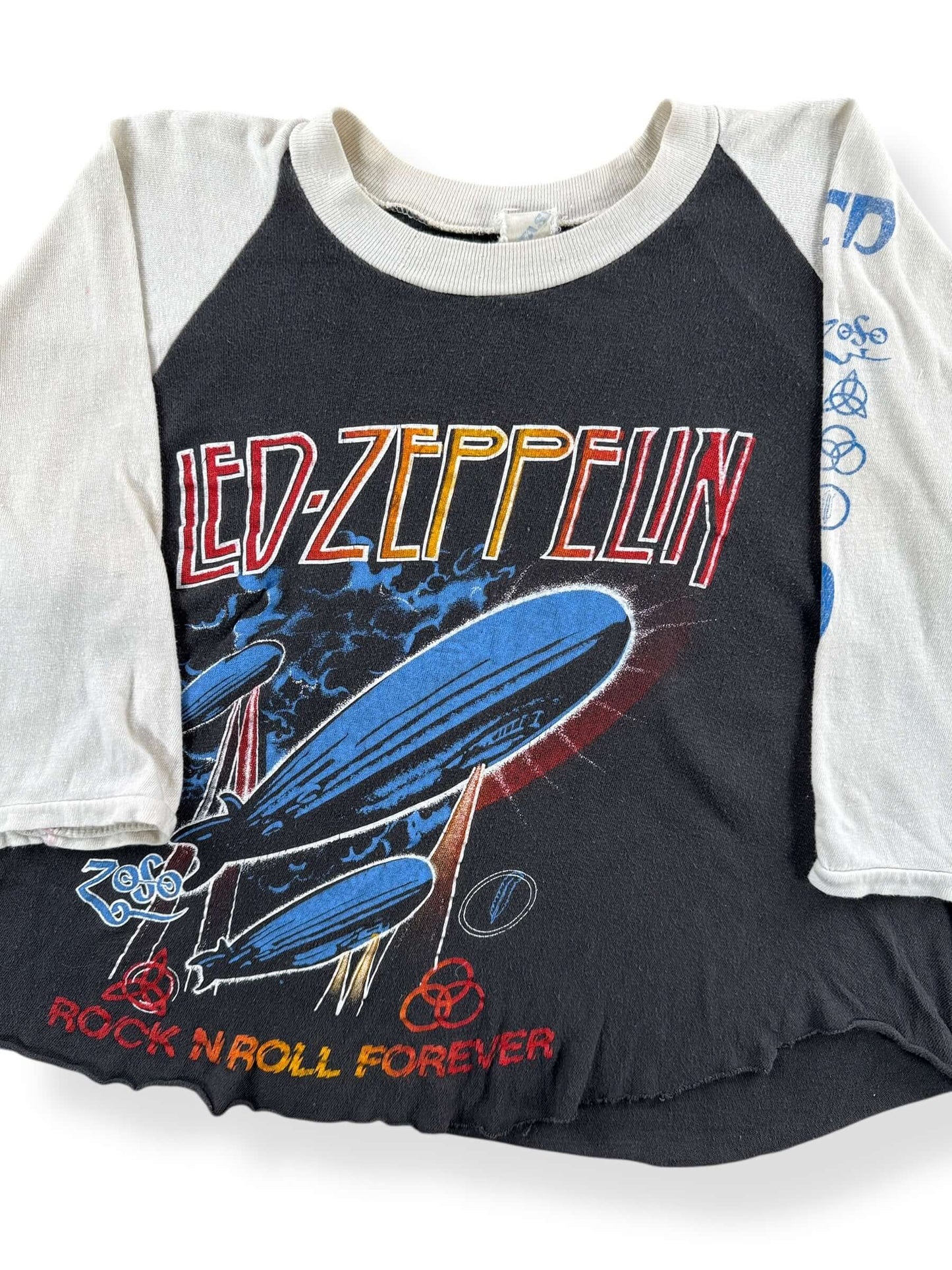 Front Close Up of Vintage Led Zeppelin Cropped Raglan Tee SZ M