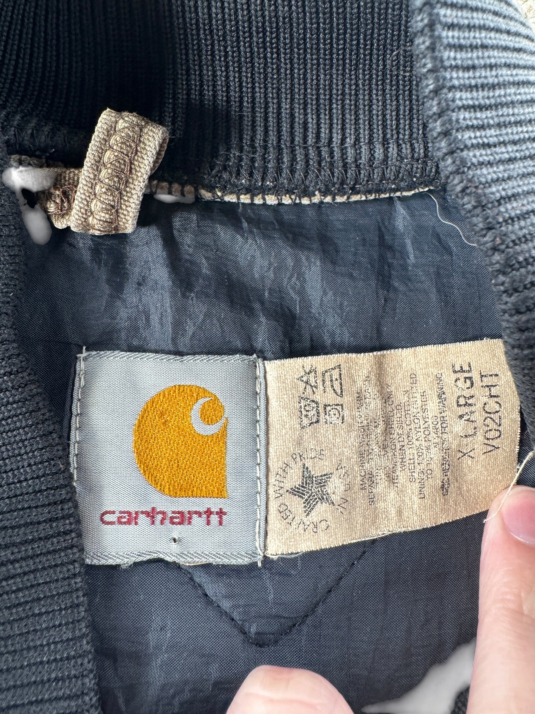 Tag on Vintage Thrashed Carhartt Vest SZ XL